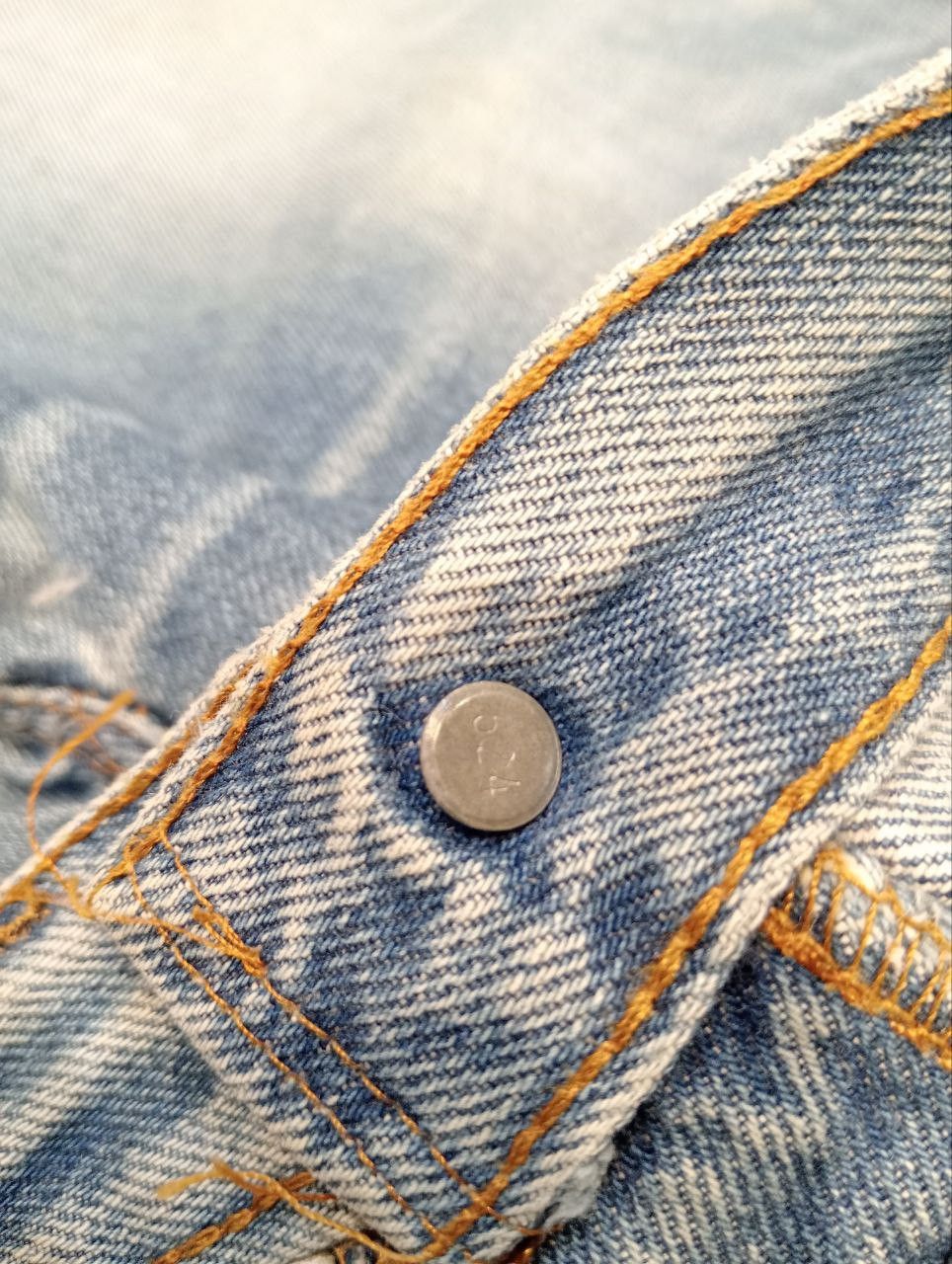 Levi's Vintage Clothing VINTAGE LEVI'S 501 TOP BUTTON #524 SELVEDGE BLUE DENIM PANTS Size US 29 - 8 Thumbnail