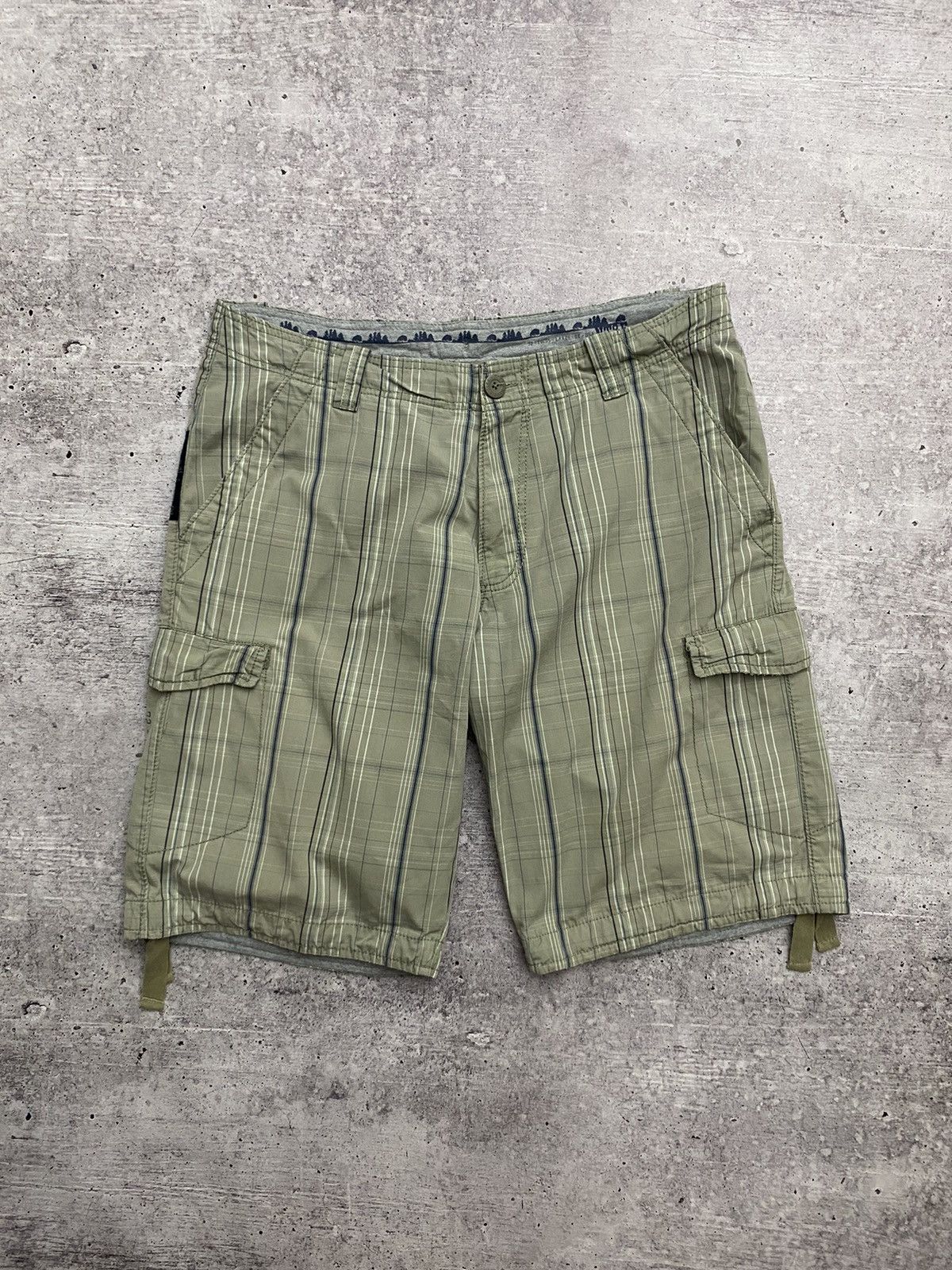 Nike × Vintage Nike vintage cargo shorts Size US 34 / EU 50 - 2 Thumbnail