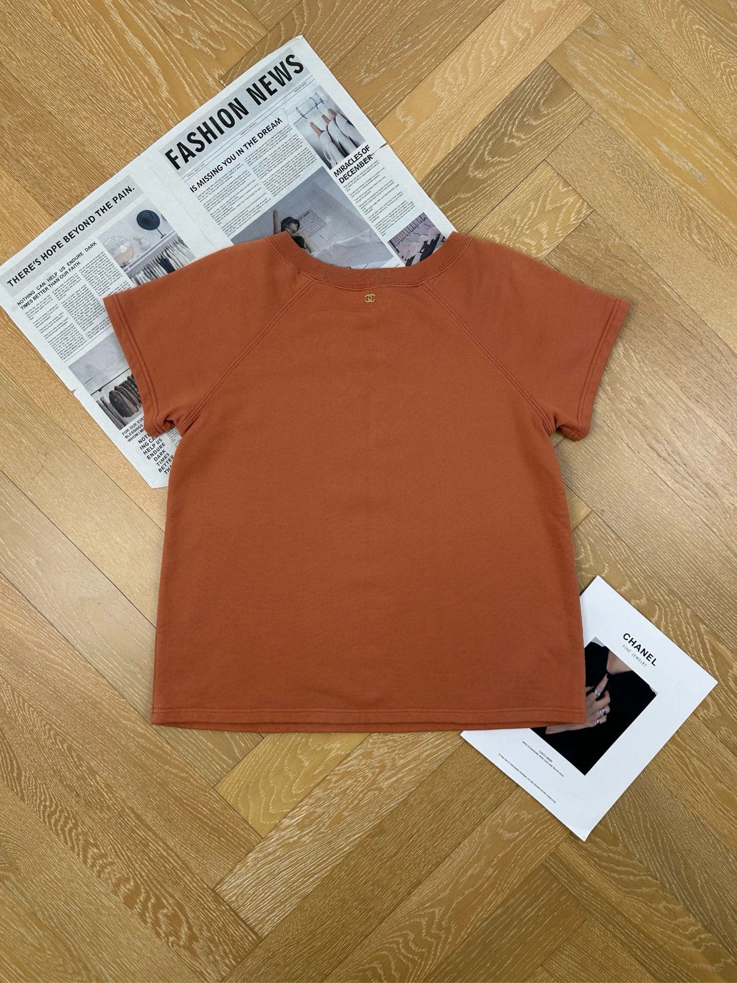 Chanel Chanel Greek CC Gold Logo Short Top Women's Orange Size M / US 6-8 / IT 42-44 - 2 Thumbnail