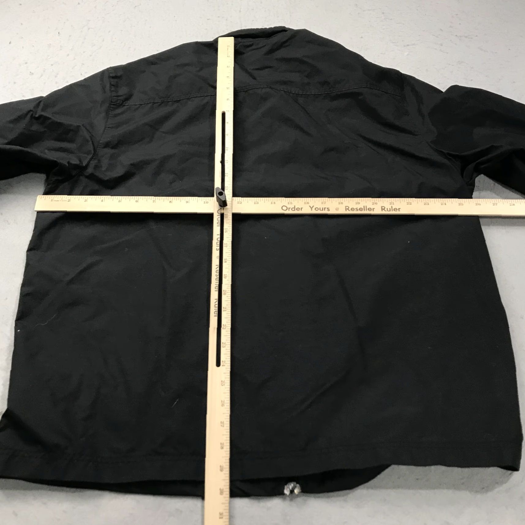 Nike VINTAGE Nike Jacket Mens Large Black White Full Zip Windbreaker Zip Nylon 90s Size US L / EU 52-54 / 3 - 7 Thumbnail