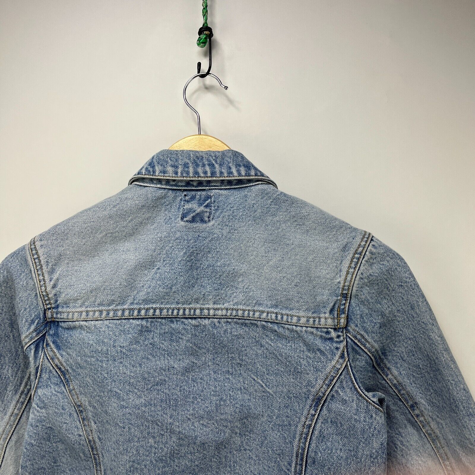 Gap × Vintage Vintage Gap Denim Jacket Light Wash Womens Small Retro Y2K Size S / US 4 / IT 40 - 11 Thumbnail