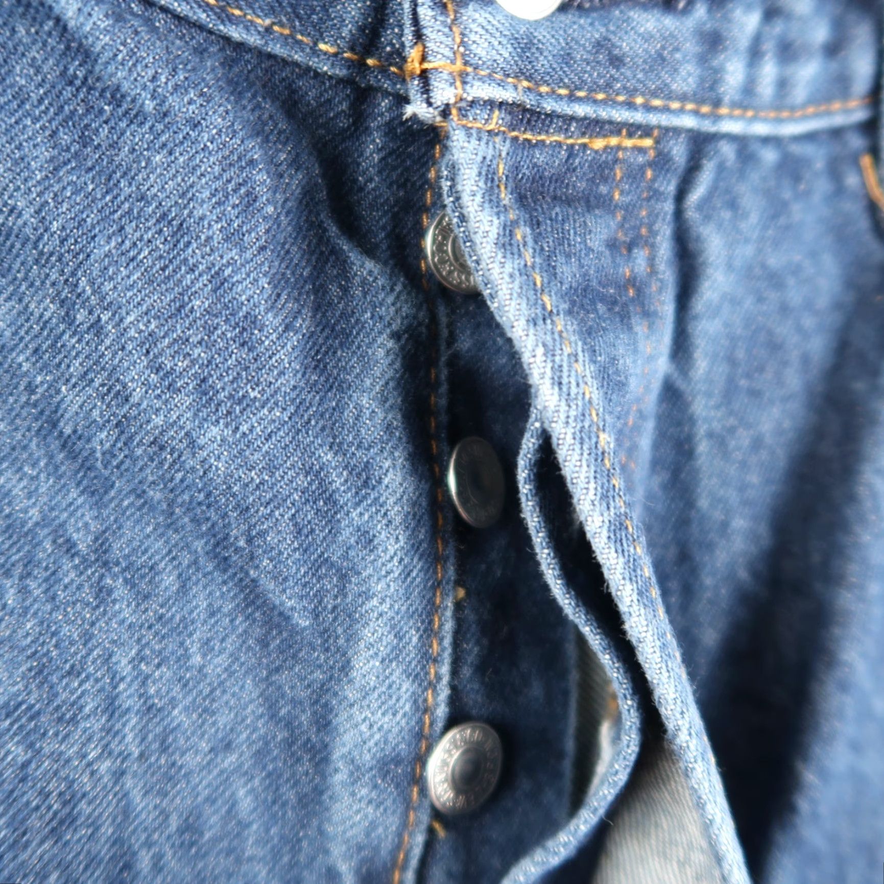 Levi's VINTAGE Levi's 501 Jeans Straight Denim Blue 501 Series 38x/38x36 Men Regular 5-Pocket Belt Loops Button Size US 38 / EU 54 - 4 Thumbnail