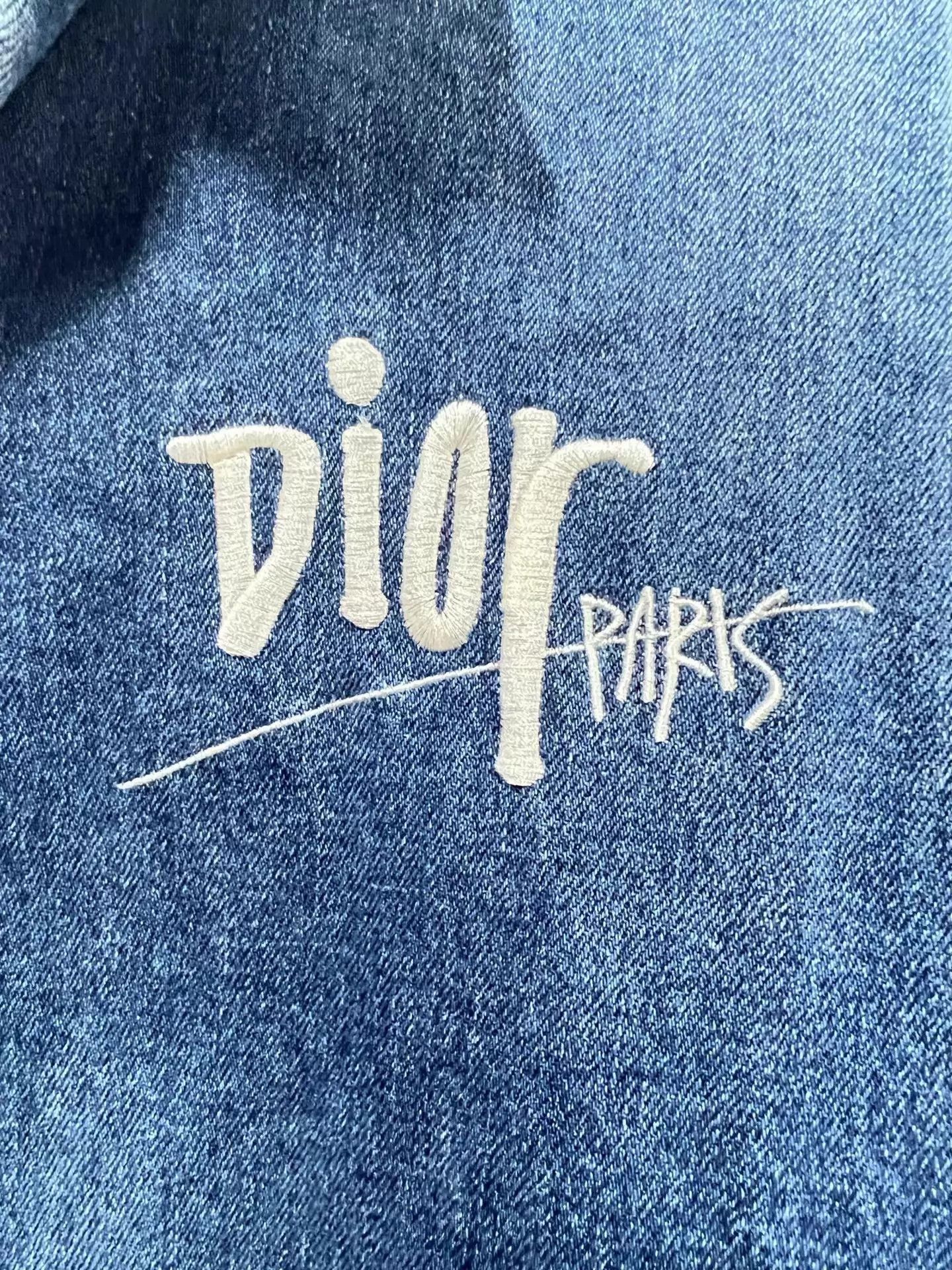Dior Dior x Stussy Skull & Bee Embroidered Denim Jkt 52 Size US L / EU 52-54 / 3 - 3 Thumbnail