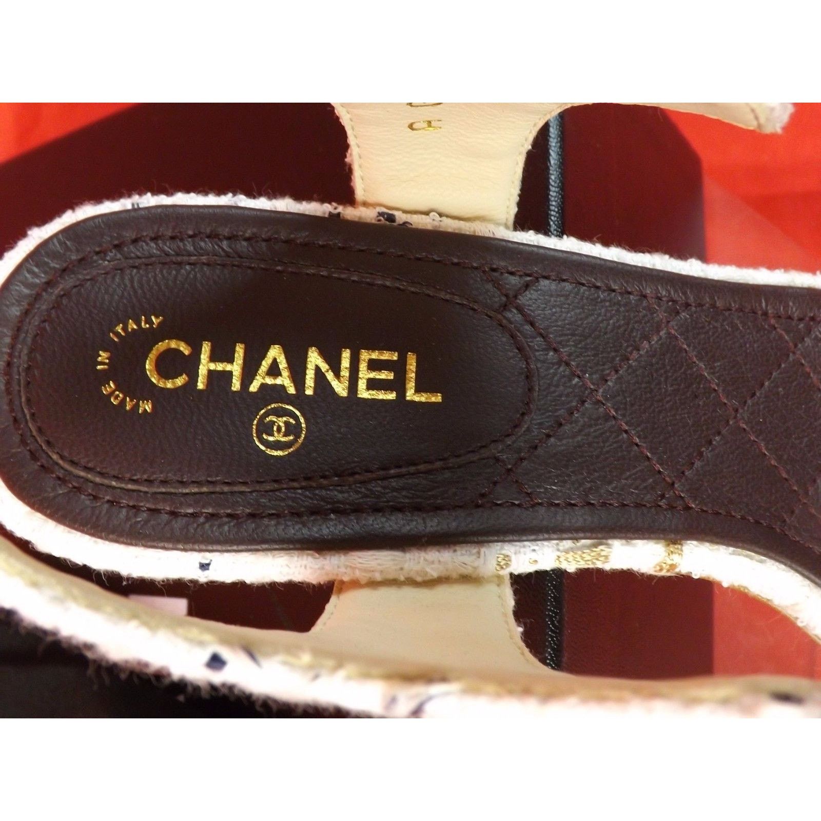 Chanel CHANEL WHITE TWEED GOLD CHAIN CC PEARLS SANDALS PUMPS 37.5 Size US 7.5 / IT 37.5 - 11 Thumbnail