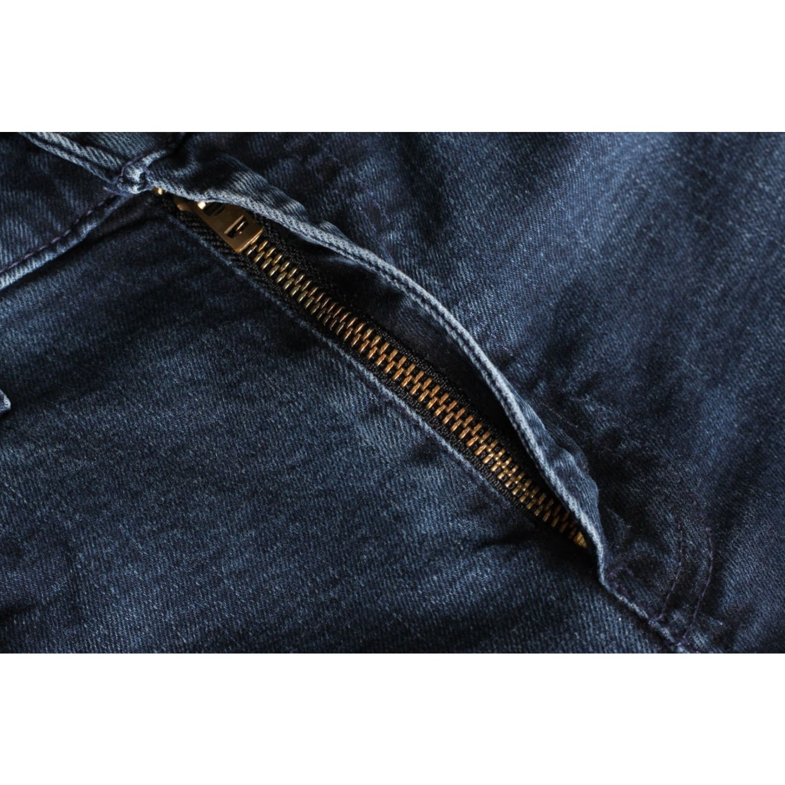 Levi's LEVI’S SKINNY TAPER PREMIUM Stretch Jeans Men 32 34 Blue DZ7480 Denim 5-Pocket Rise Mid Rega Mens Size US 32 / EU 48 - 4 Thumbnail