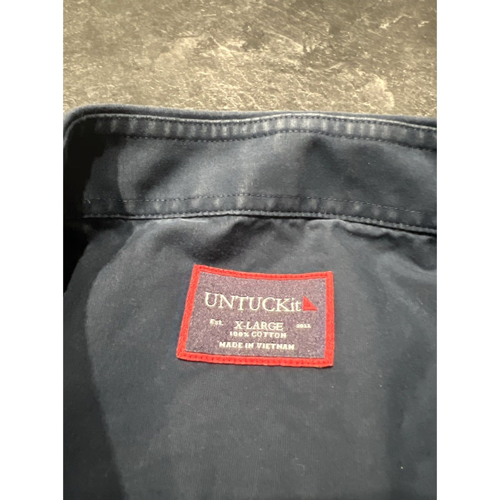 UNTUCKit UNTUCKit Men’s Dark Blue WF Wrinkle Free L/S Button Up Shirt XL Size US XL / EU 56 / 4 - 4 Thumbnail