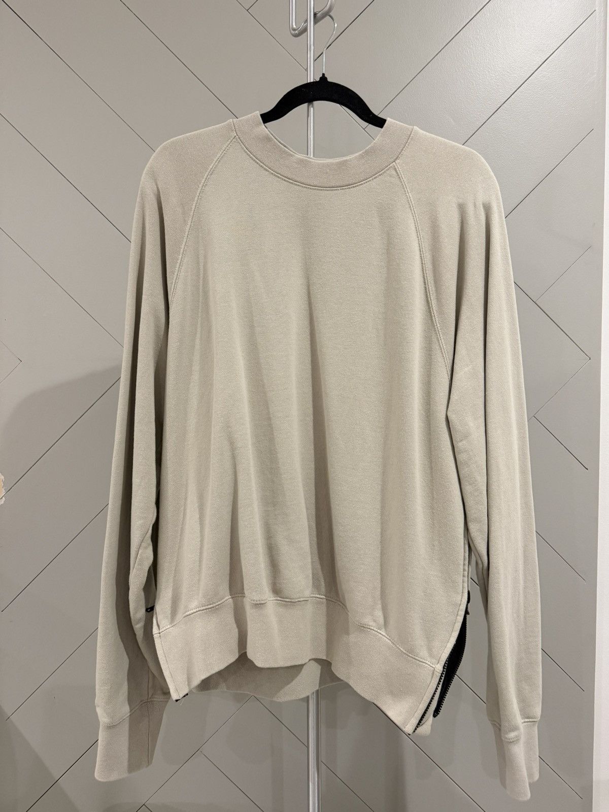 Fear of God Fear Of God Essentials Crewneck - medium M beige Size US M / EU 48-50 / 2 - 1 Thumbnail