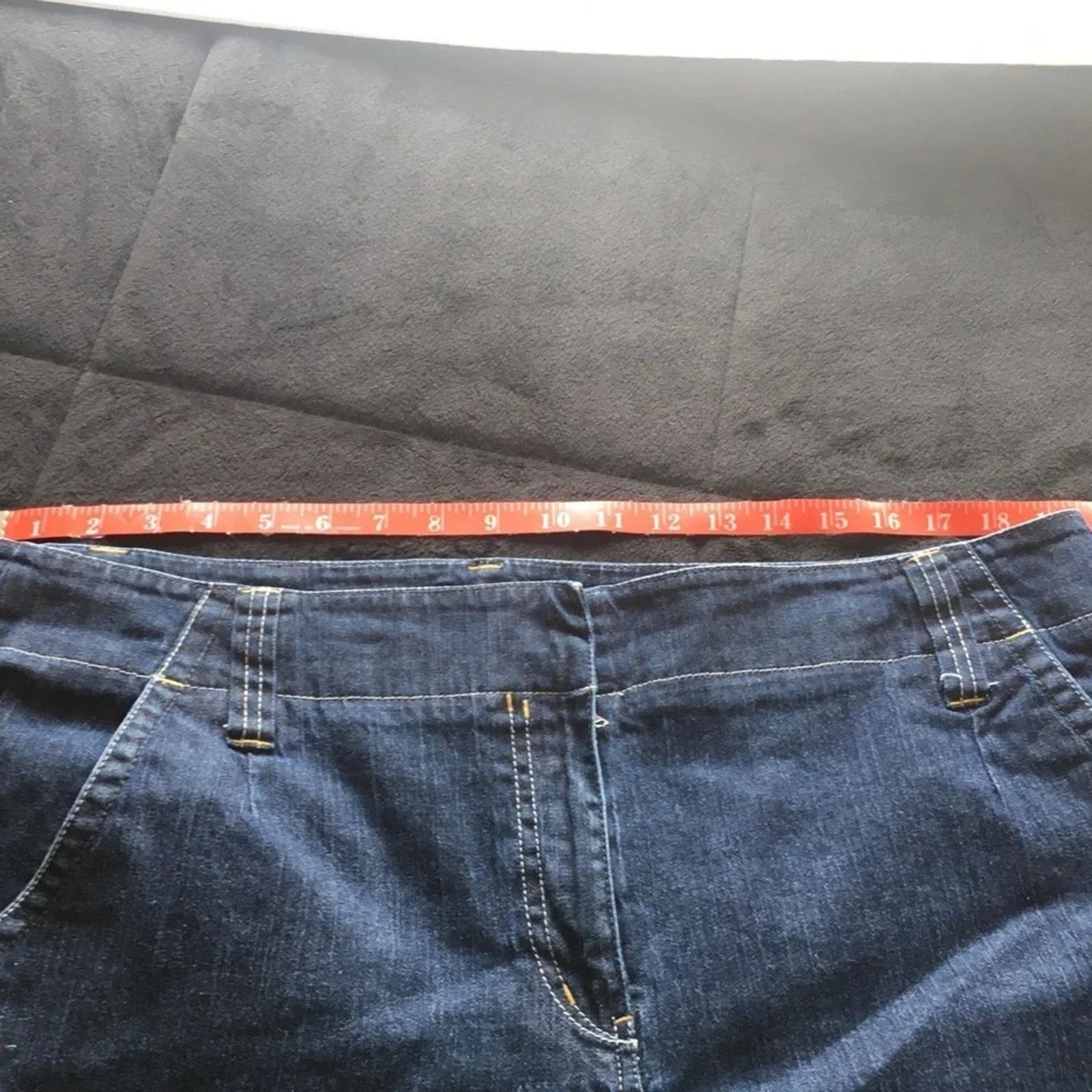 The Unbranded Brand INC Capri jeans, size tag missing, possibly XL Size 38" / US 16 / IT 52 - 4 Thumbnail
