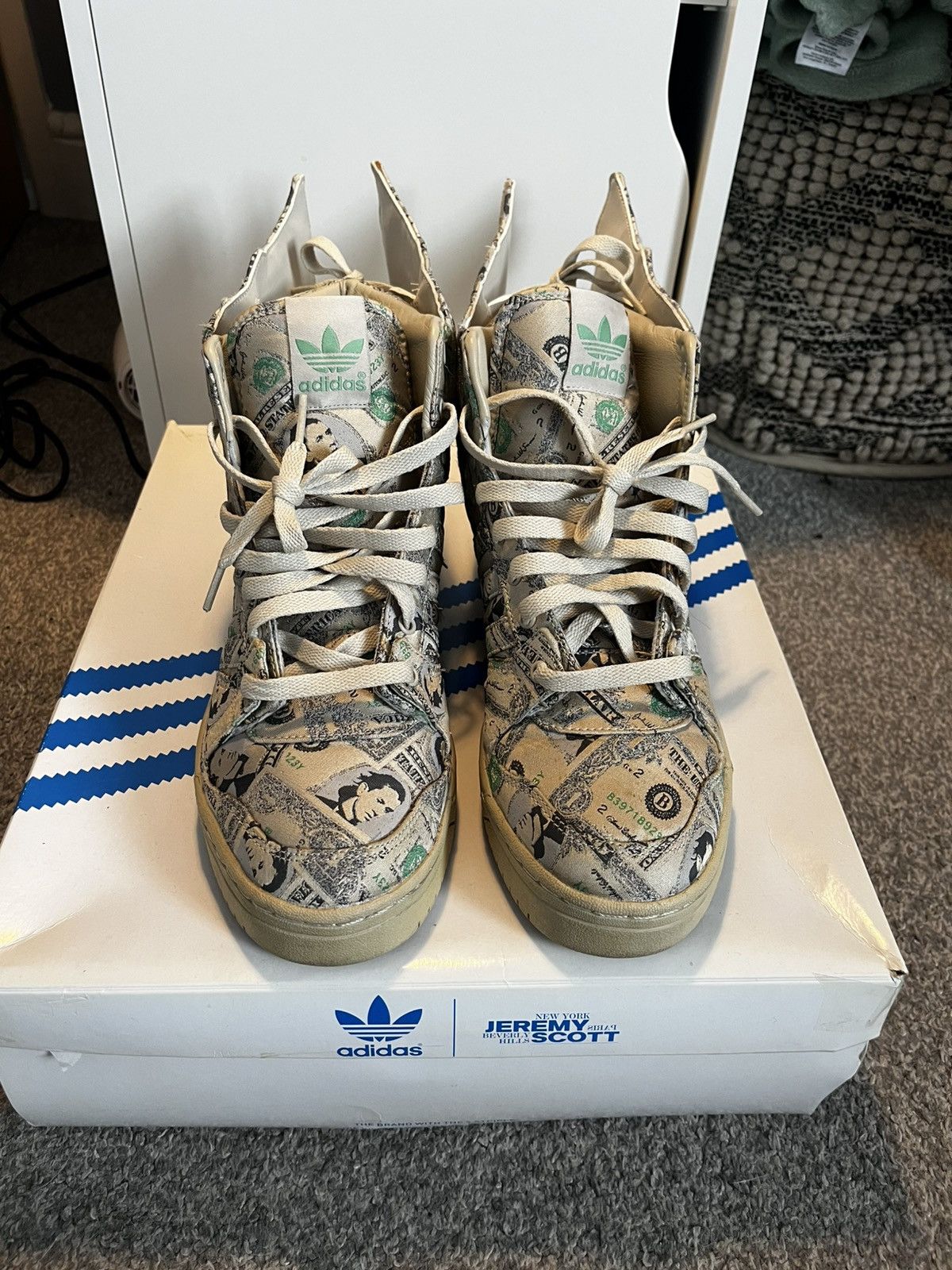 Adidas × Jeremy Scott Adidas x jeremy scott 2.0 (money) Size US 10 / EU 43 - 2 Thumbnail