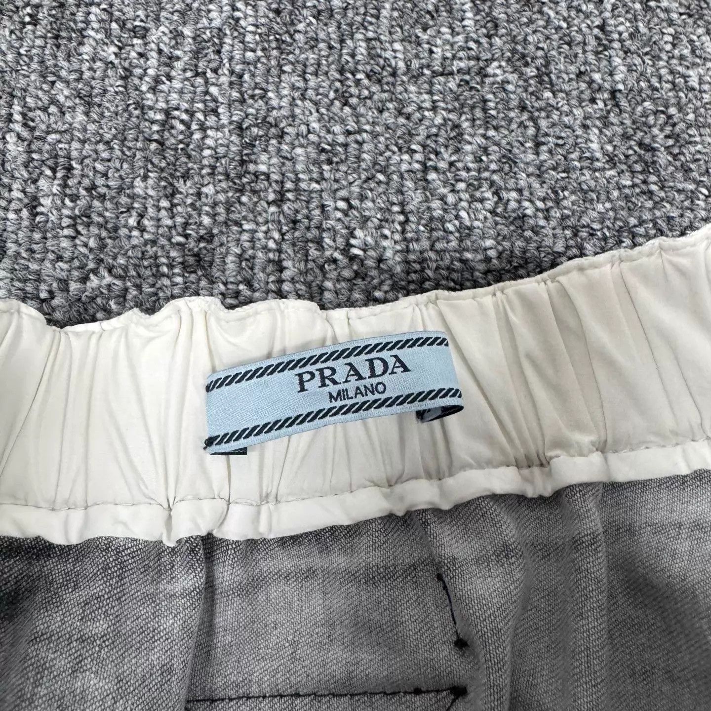 Prada Prada Triangle Logo Black Twill Cotton Big Skirt 38 97% New Size 26" / US 2 / IT 38 - 5 Thumbnail