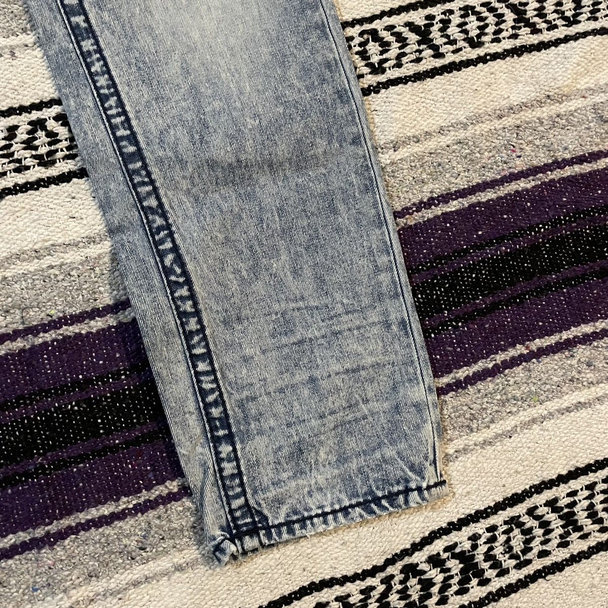 True Religion True Religion Skinny Stone Wash Blue Denim Jeans 35x31 Size US 35 - 2 Thumbnail