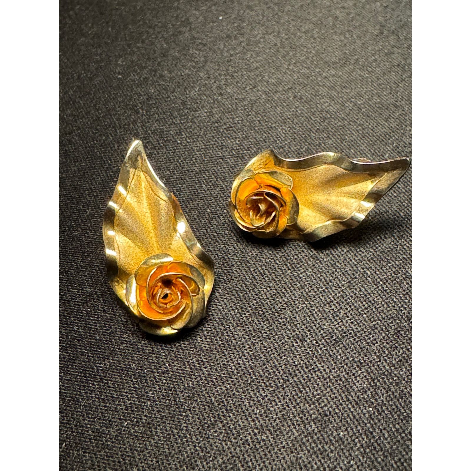 Other Vintage Bond Boyd Vermeil Flower/Leaf Screw Back Earrings Size ONE SIZE - 1 Thumbnail