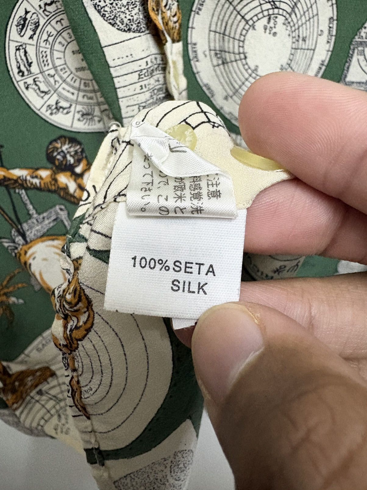 Givenchy Vintage Gentleman Givenchy Paris Scorpio Horoscope Shirt Size US L / EU 52-54 / 3 - 13 Thumbnail