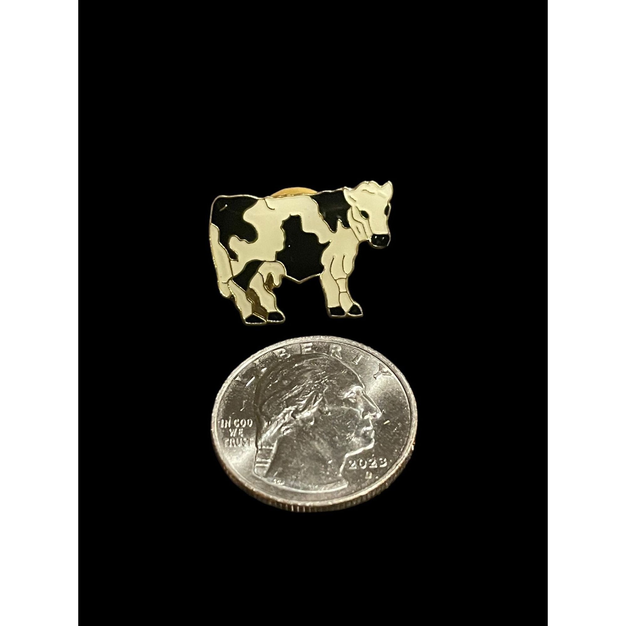 Jewelry × Vintage Classic Gold Tone Cow Enamel Brooch Pin Size ONE SIZE - 4 Thumbnail