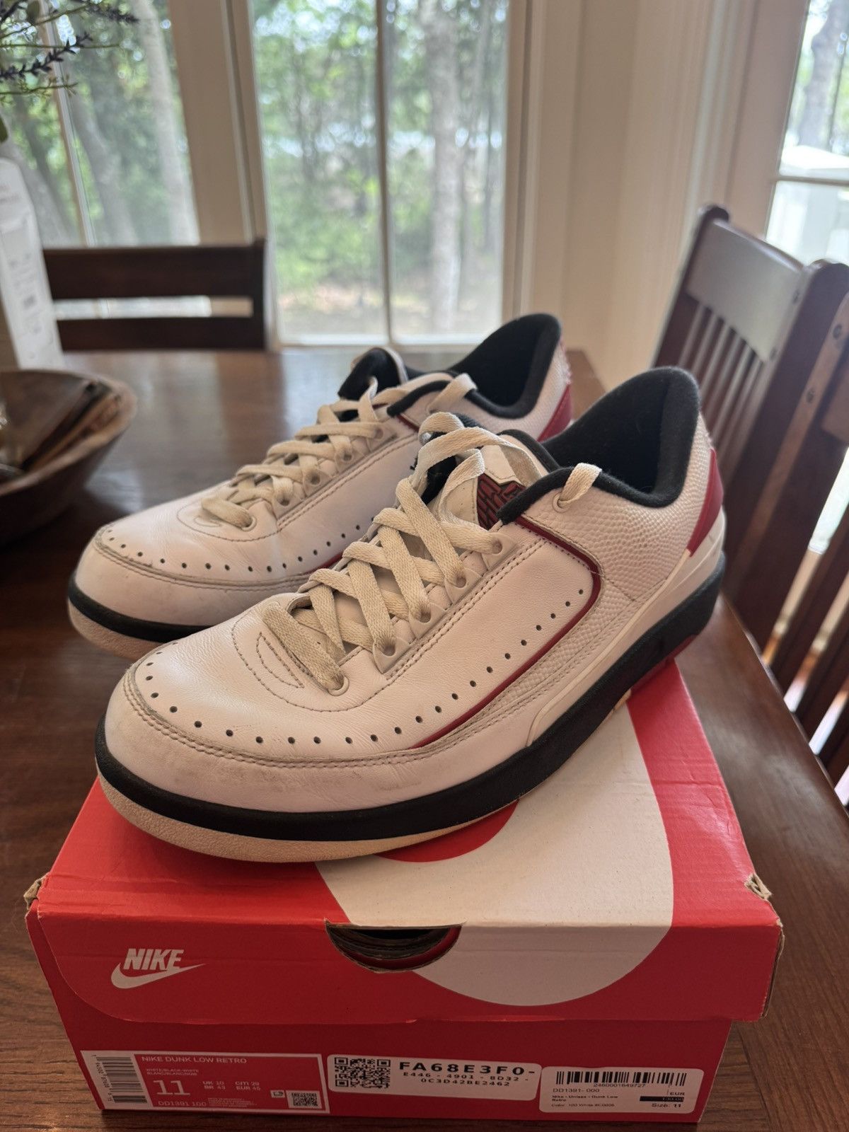 Jordan Brand Jordan 2 Low Chicago 2016 Size US 9 / EU 42 - 1 Thumbnail