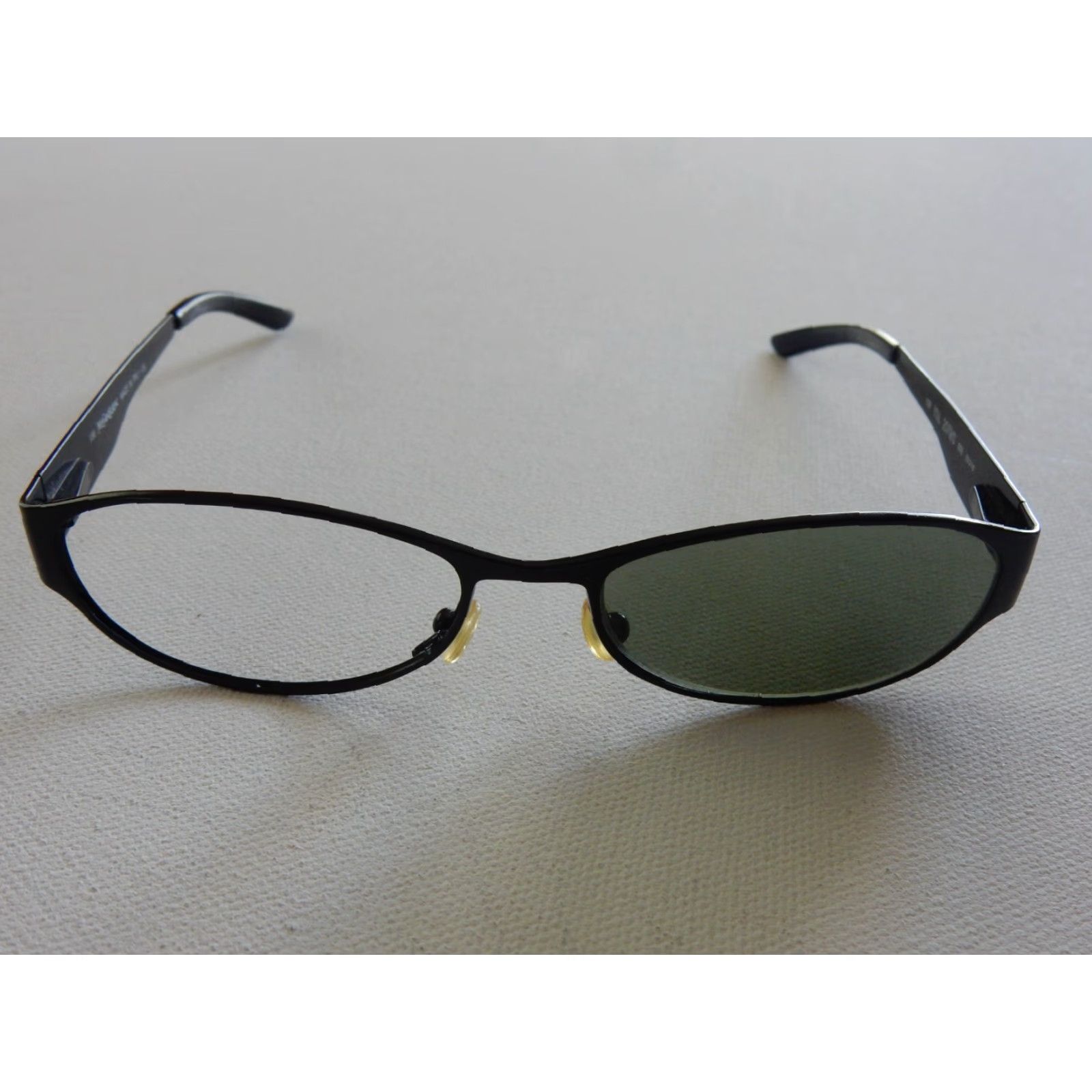 Yves Saint Laurent VINTAGE Yves Saint Laurent Sunglasses Unisex Adults Black Frame Missing Lens 53x16 130 2079/S Size ONE SIZE - 2 Thumbnail
