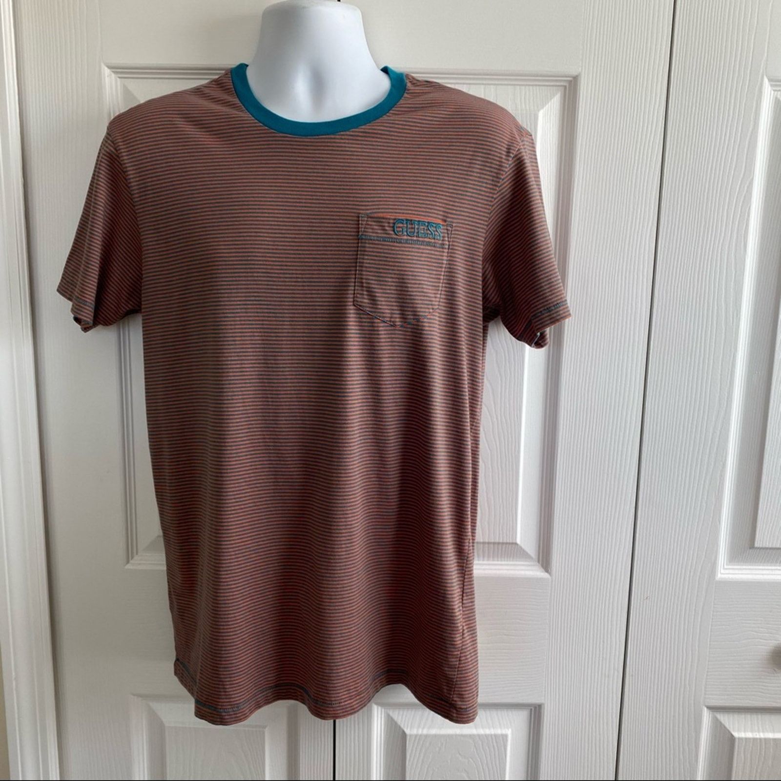 Guess Guess Short-sleeve crewneck tee size M Size US M / EU 48-50 / 2 - 9 Thumbnail