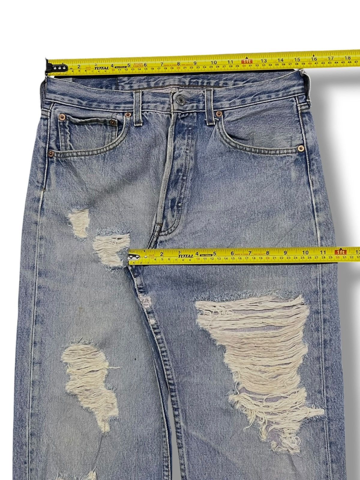 Levi's Vintage 00s Levi’s 501 - Faded Light Wash, Heavy Distressed Size US 30 / EU 46 - 18 Thumbnail