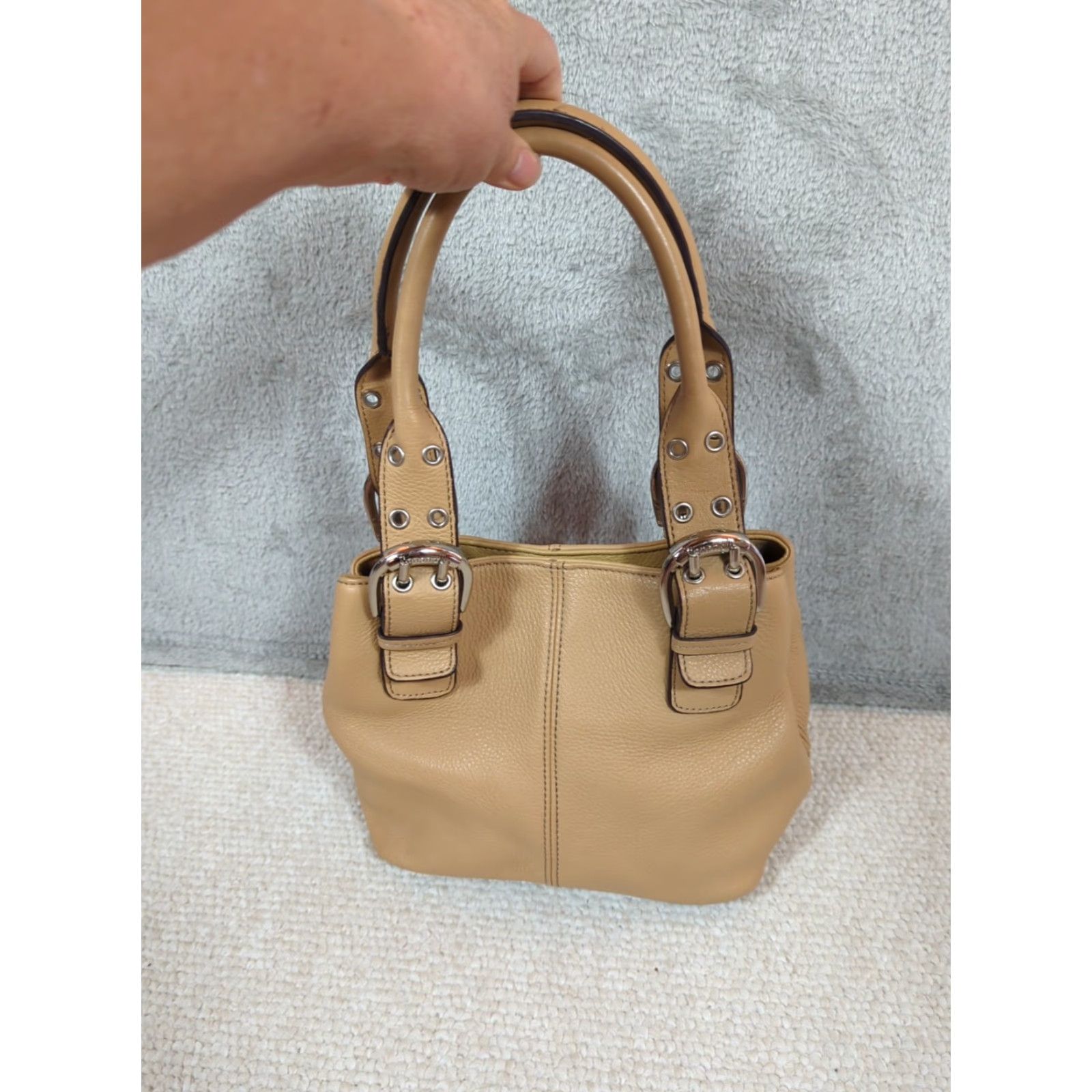 Doublet TIGNANELLO PERFECT 10 TOTE Satchel Handbag Tan Pebbled Leather Double Handles Casual Womens Small 90s Classic Designer Brown Lining Silver Hardware Size ONE SIZE - 2 Thumbnail