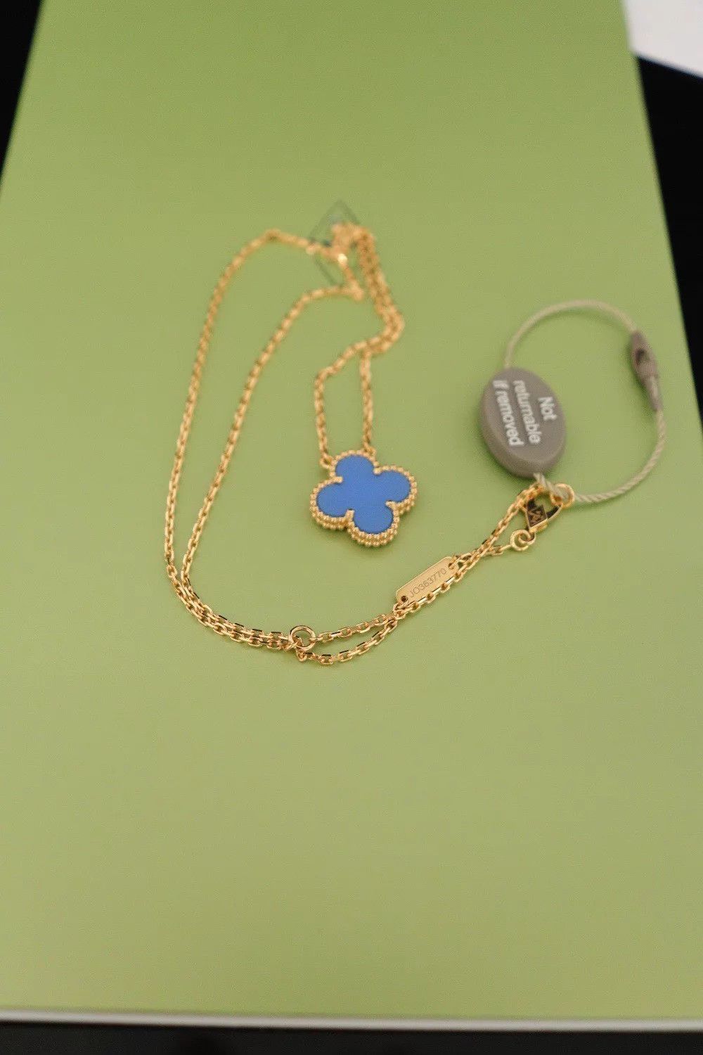Van Cleef & Arpels Van Cleef & Arpels Clover 18K 5.1g Box/Card 2026.05.17 Size ONE SIZE - 4 Thumbnail