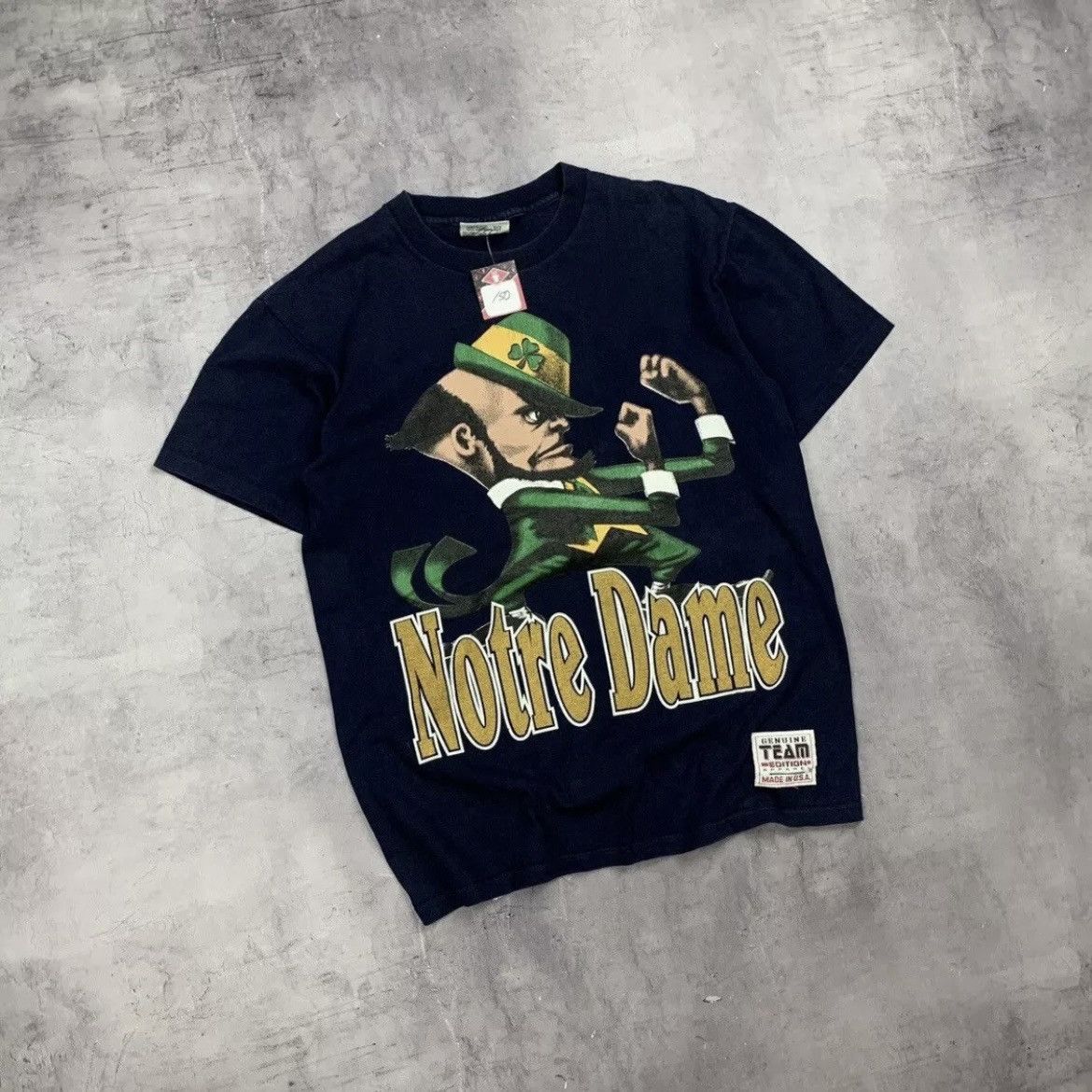 NBA Rare! Vintage Notre Dame Celtics Fight Tee Big Logo 90s Y2K Size US M / EU 48-50 / 2 - 1 Thumbnail