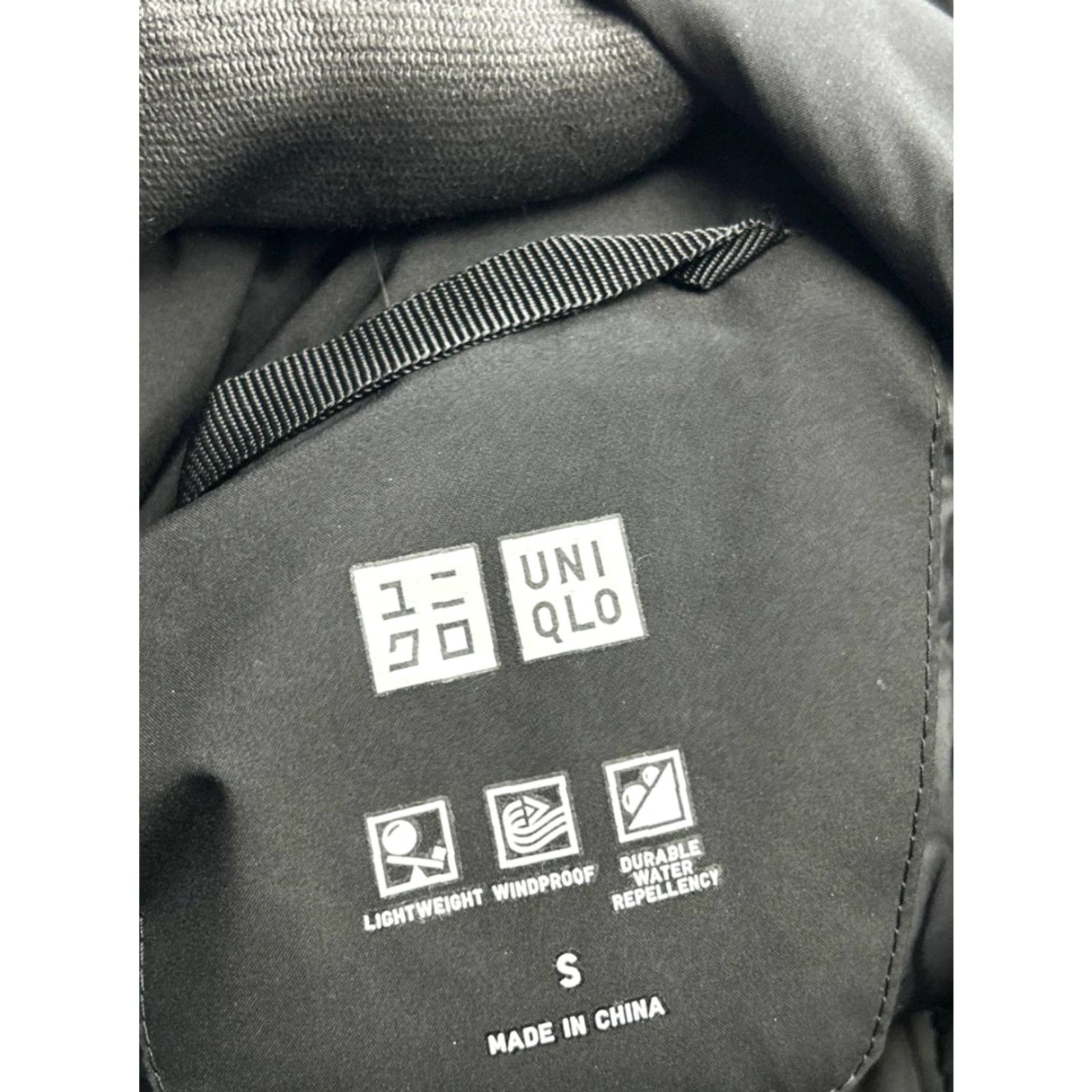 Uniqlo Uniqlo Jacket Womens Small Black Down Insulated Full Zip Puffer Size S / US 4 / IT 40 - 3 Thumbnail