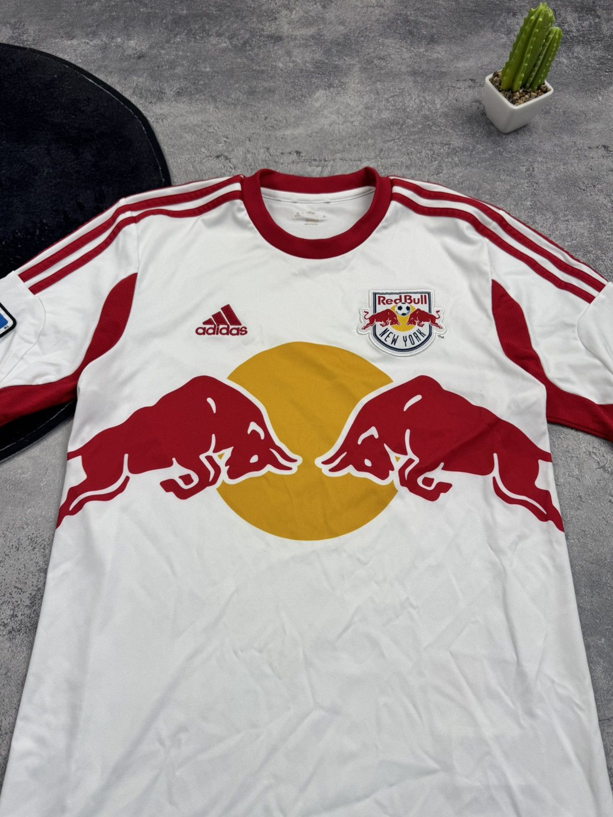 Adidas Retro New York Red Bulls 2013-14 Home Football Jersey MLS Size US M / EU 48-50 / 2 - 6 Thumbnail