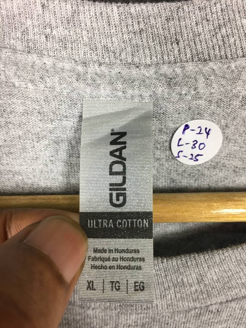 Gildan × Vintage Gildan Plain Casual Essential Pocket Longsleeve Tee Size US XL / EU 56 / 4 - 8 Thumbnail