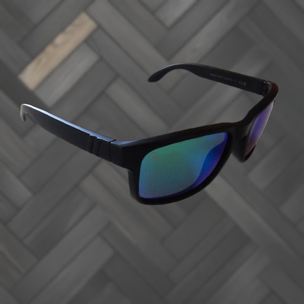 Vintage VINTAGE Blenders Polarized Sunglasses Men Adult Black Green/Blue Celtic Light Size ONE SIZE - 1 Thumbnail