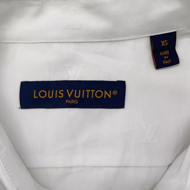 Louis Vuitton Louis Vuitton Full Lapel and Button Logo shirt 2504-Nextarr Size US XS / EU 42 / 0 - 5 Thumbnail