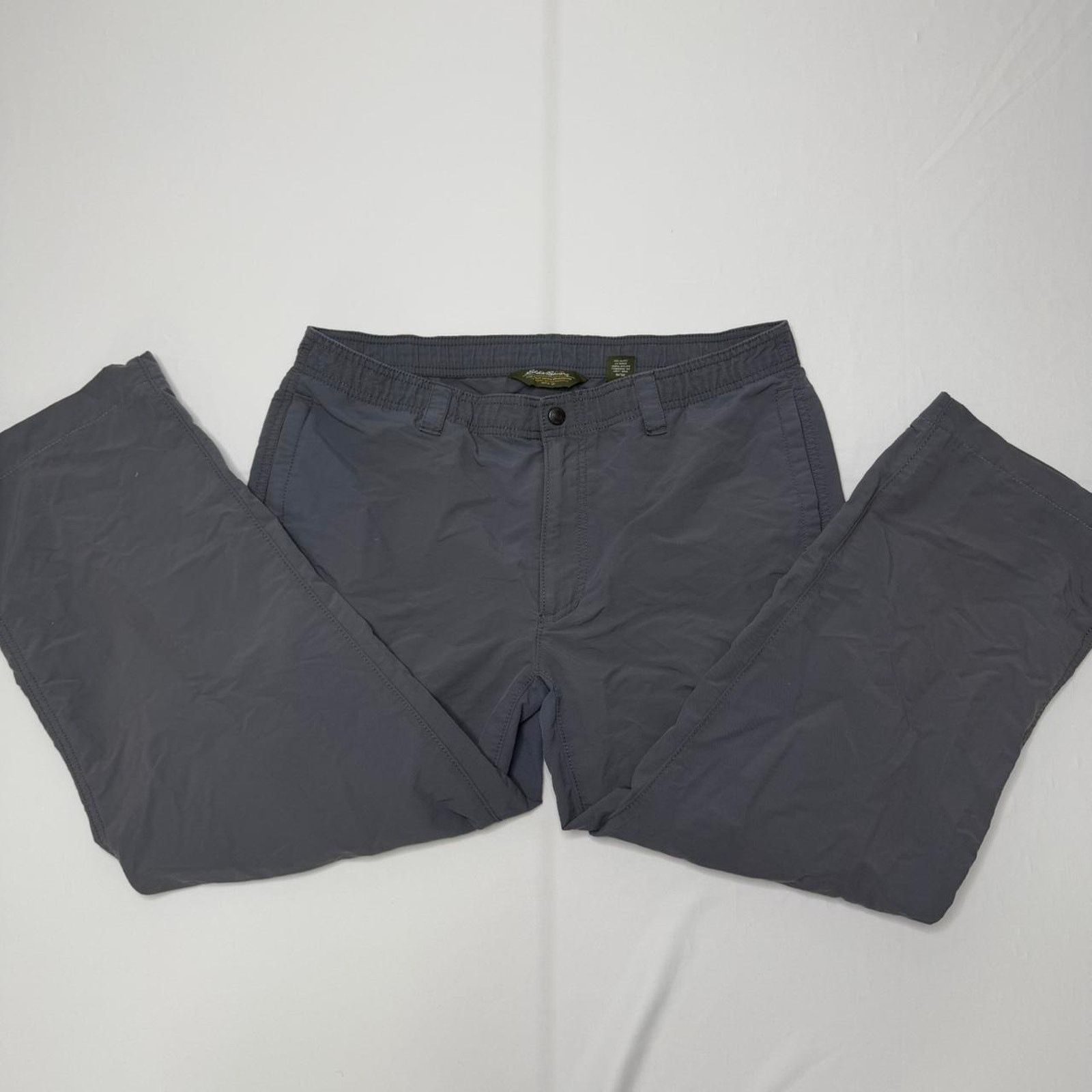 Eddie Bauer Eddie Bauer Grey Relaxed Fit Cargo Pants Size Medium Size US 36 / EU 52 - 2 Thumbnail