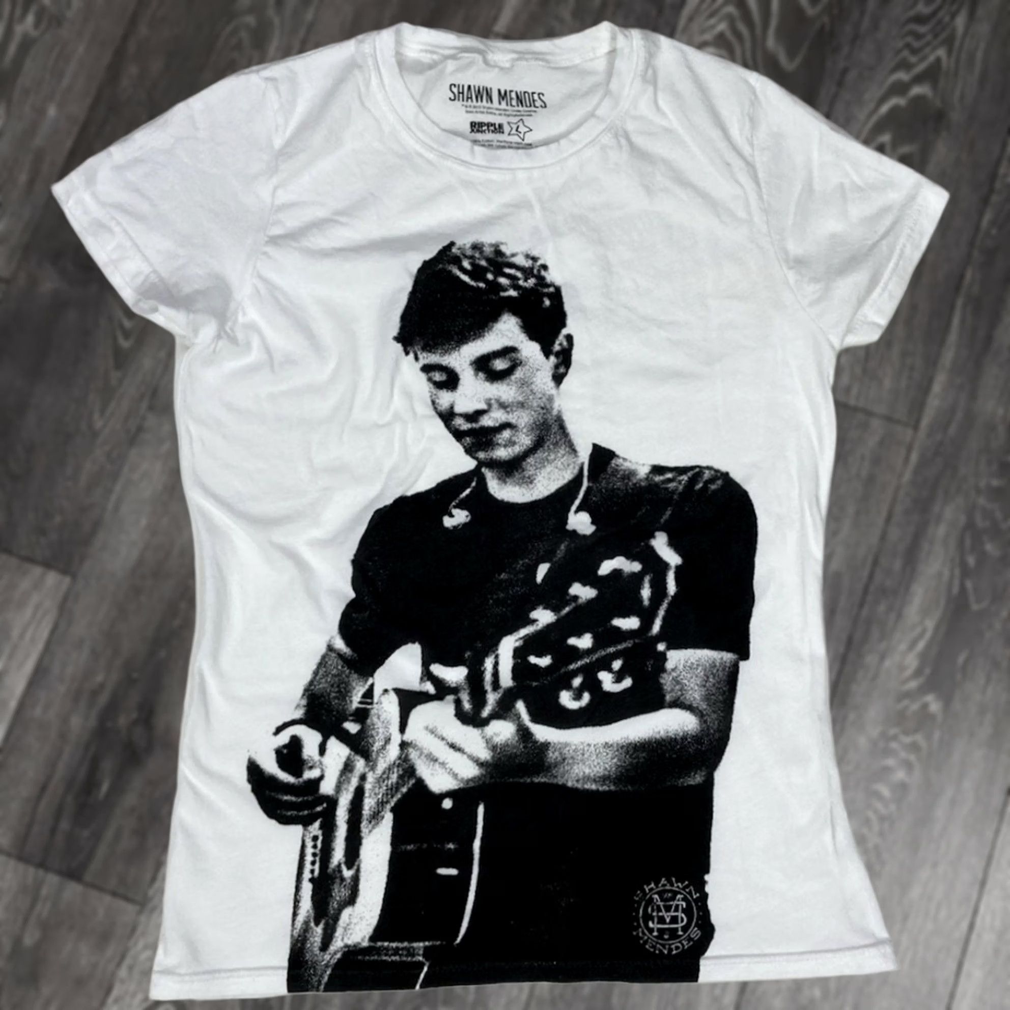 Ripple Junction Shawn Mendes Graphic T-shirt Women Small White Short Sleeve Music Shirt Size S / US 4 / IT 40 - 1 Thumbnail
