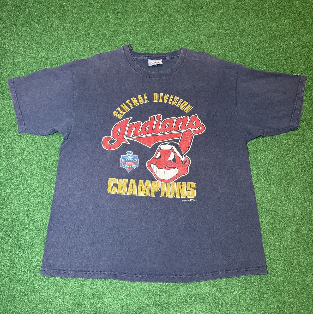 MLB × Starter × Vintage Vintage 90s Cleveland Indians 1994 Chief Wahoo T Shirt Size US XXL / EU 58 / 5 - 1 Thumbnail