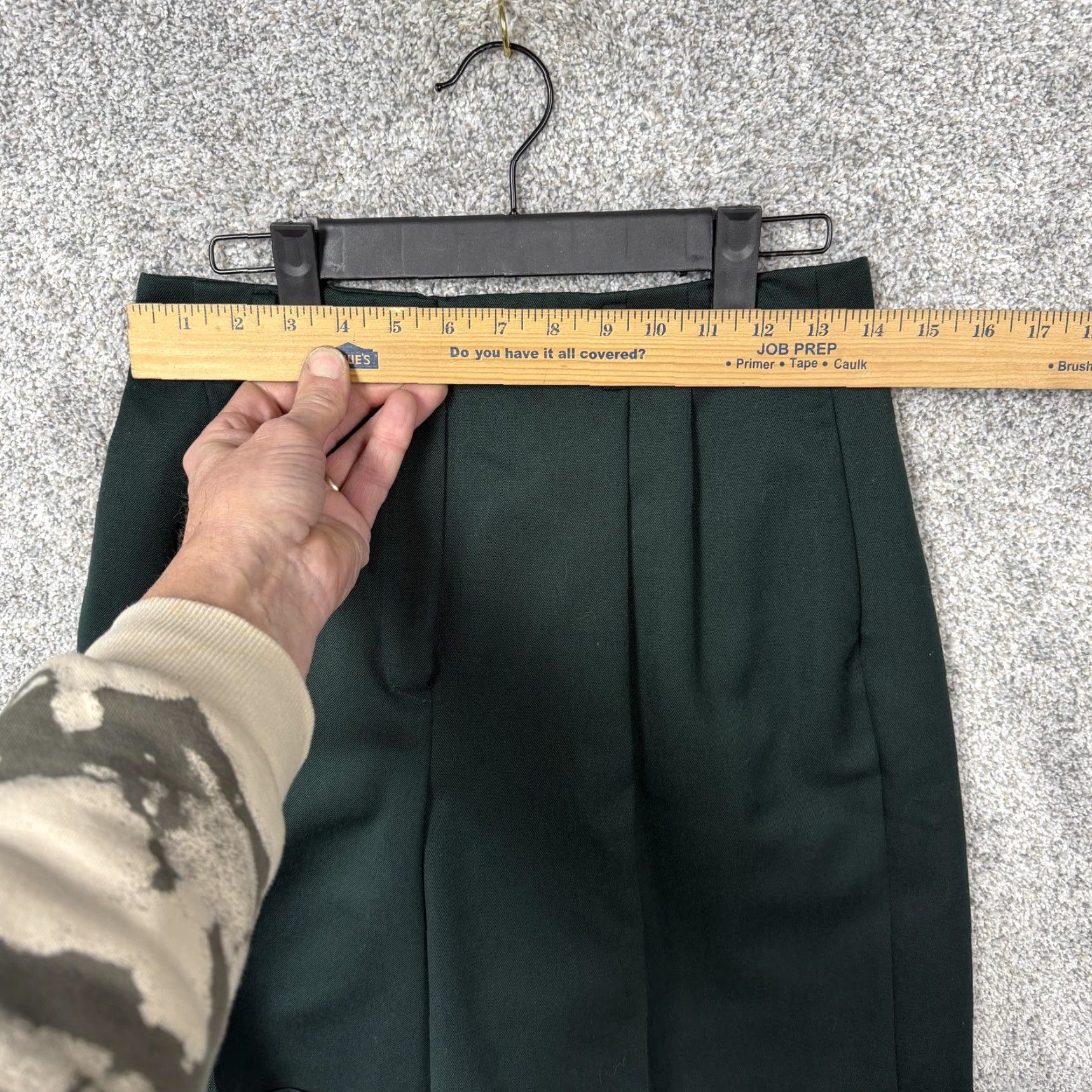 Liz Claiborne VINTAGE Liz Claiborne Bermuda Shorts Womens 10P Petite 28x20 Green Wool Pleated Preppy Size 32" / US 10 / IT 46 - 2 Thumbnail
