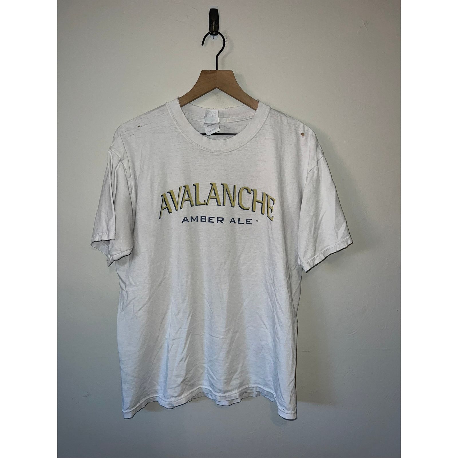 Gildan Y2K Avalanche Amber Ale White Beer Alcohol Shirt Tee 2000s L Size US L / EU 52-54 / 3 - 1 Thumbnail