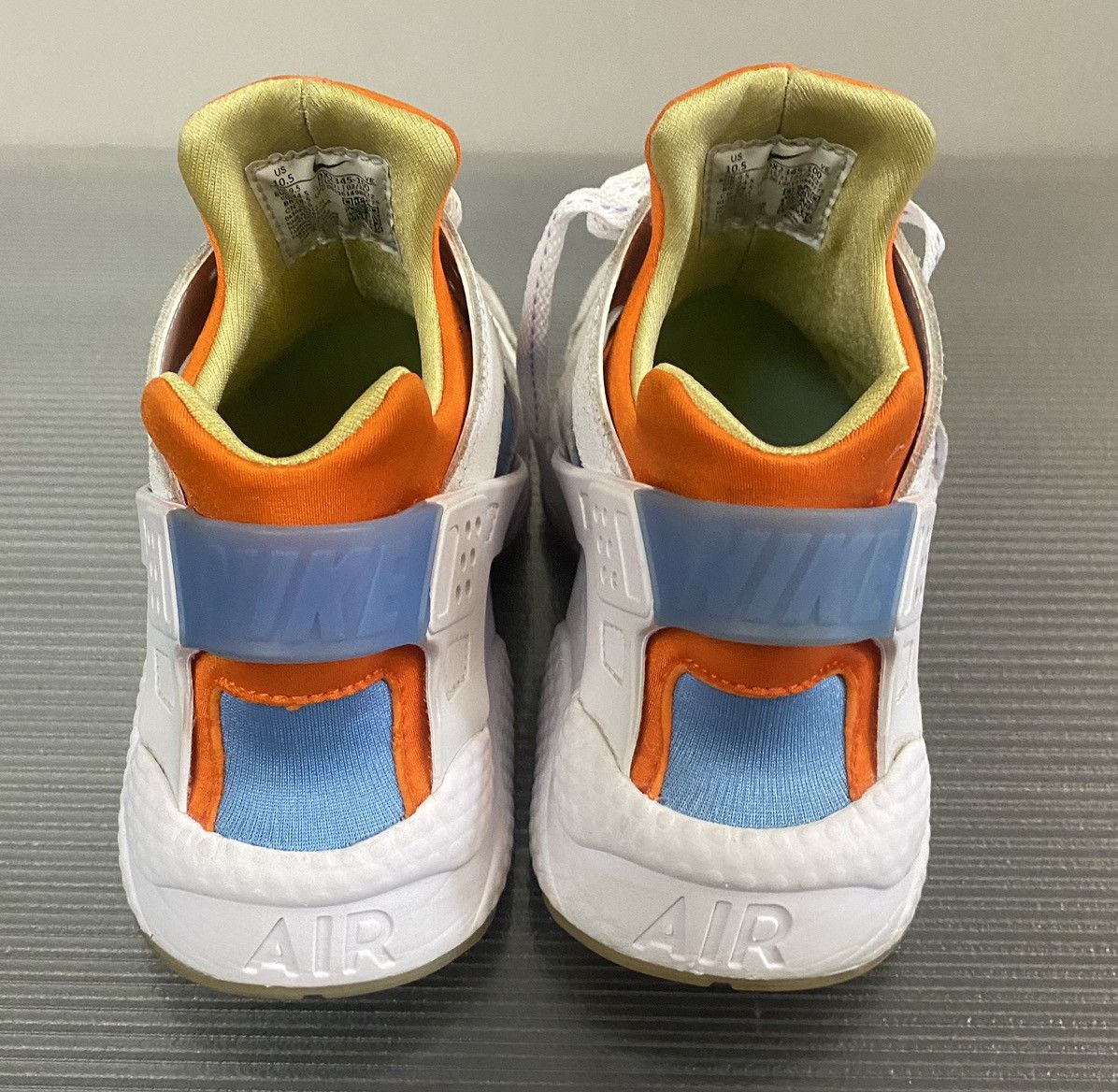 Nike Nike air huarache safety orange runners 10.5 Size US 10.5 / EU 43-44 - 7 Thumbnail