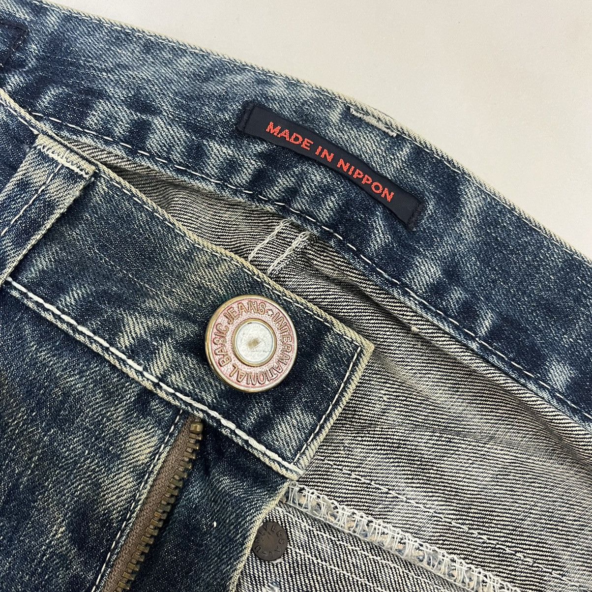 If Six Was Nine FLARED BLUE WAY CLAWMARK DISTRESSED DENIM PANT BOOTCUT JEANS Size US 32 / EU 48 - 8 Thumbnail