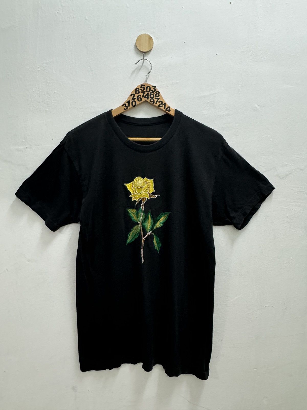 Japanese Brand × Vintage Vintage Embroidery Rose Flower Single Stitch Tee Size US XS / EU 42 / 0 - 1 Thumbnail
