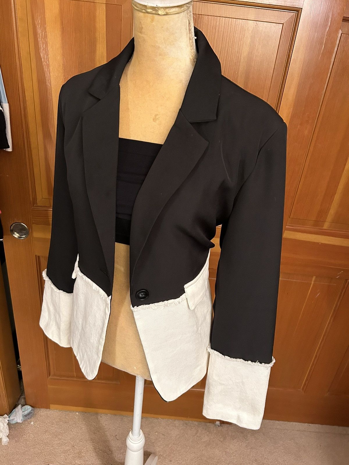 Designer × Other NWT, Lavishly Paris Women’s Limited Edition Fall Blazer Size S / US 4 / IT 40 - 14 Thumbnail