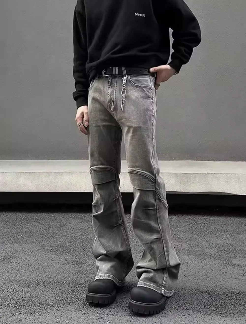 Japanese Brand Ropa Y2K Streetwear Vintage Grey Pleated Flare Jeans Pants Size US 34 / EU 50 - 1 Thumbnail