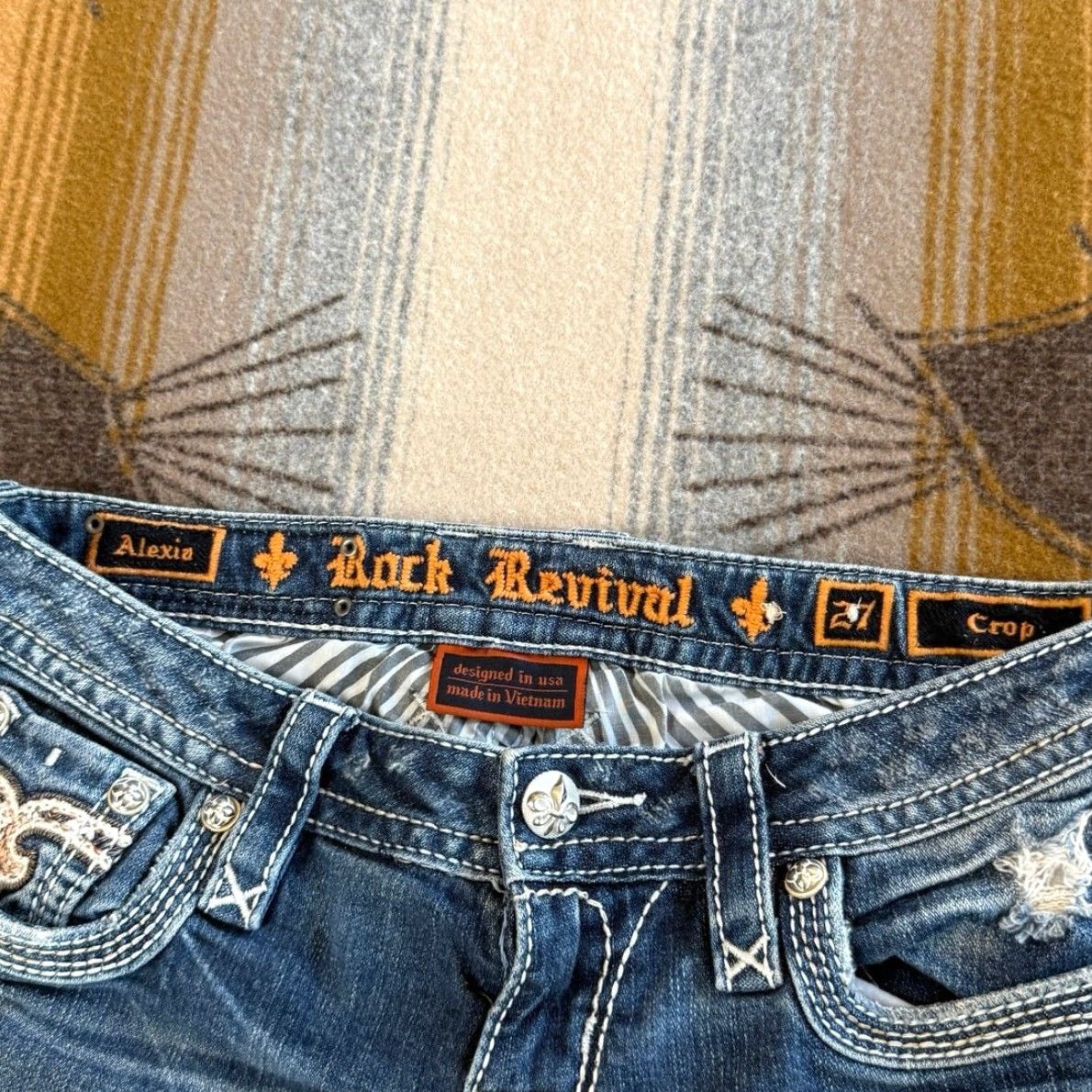 Vintage Rock Revival Alexia Capri Jeans Women's Size 27 Blue Wash Denim Low Stretch Flaps Regular Size 27" / US 4 / IT 40 - 3 Thumbnail
