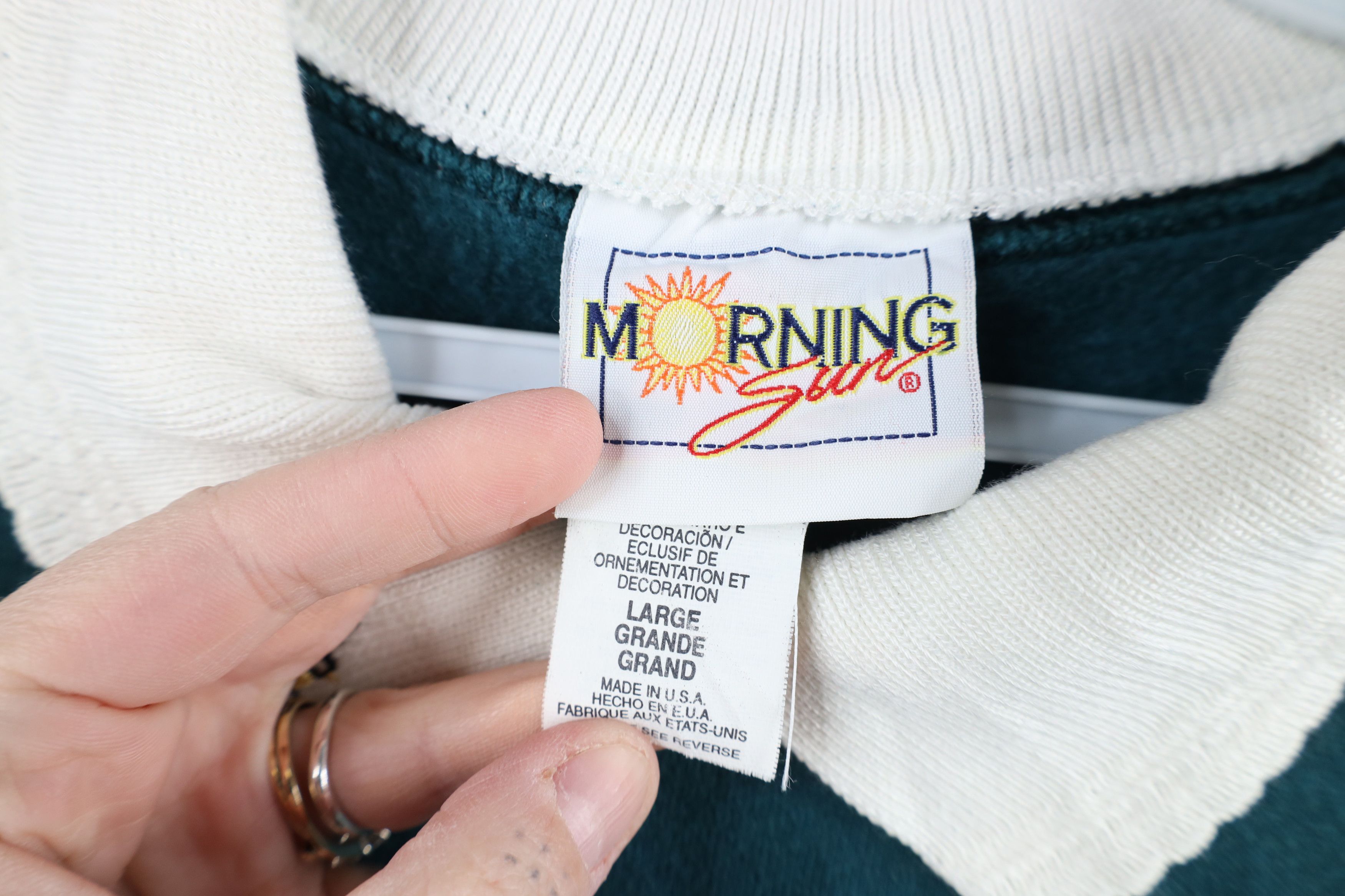Vintage Vintage 90s Streetwear Wonderland Collared Sweatshirt USA Size L / US 10 / IT 46 - 8 Thumbnail