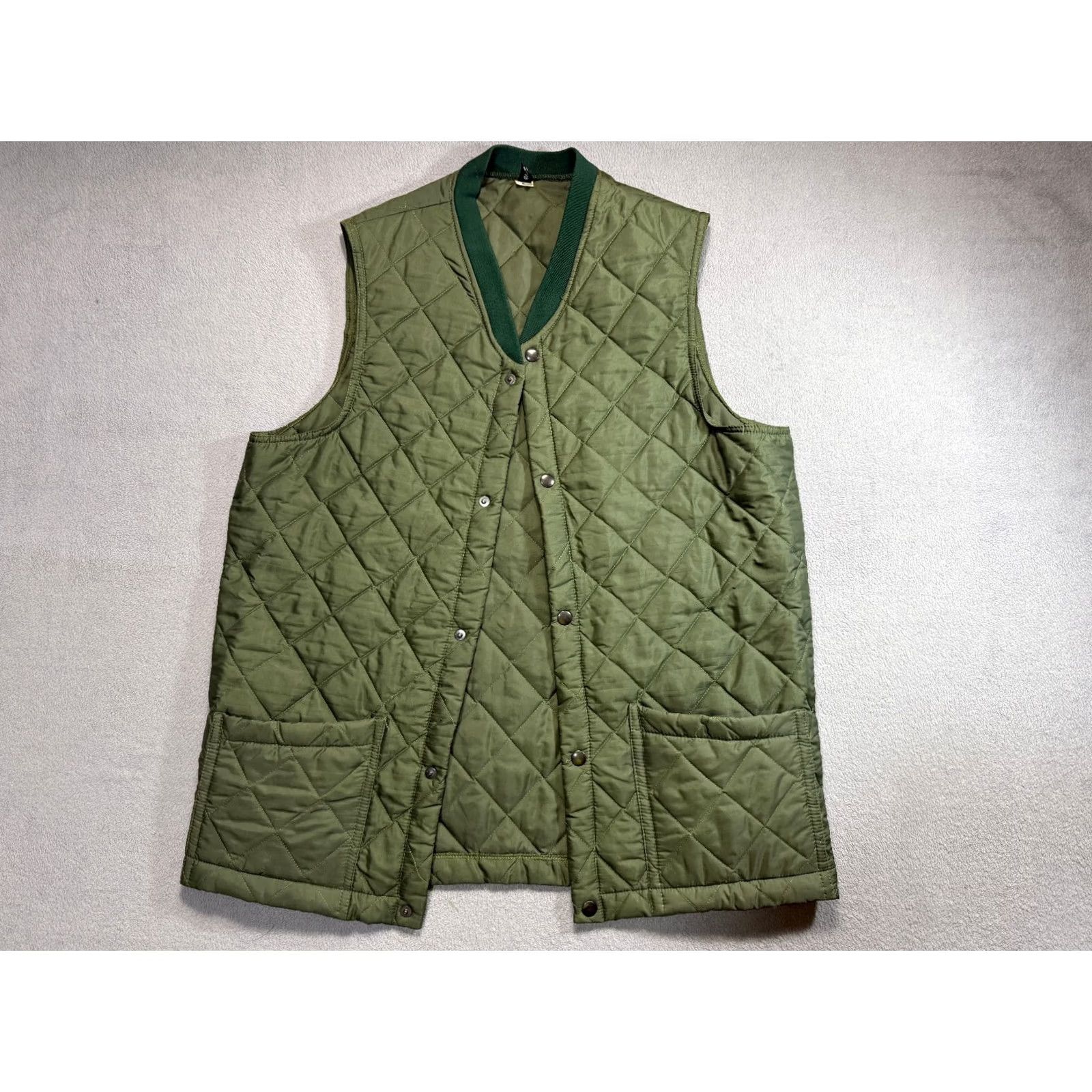 CO Vintage Dunn & Co. England green Quilted Vest Waistcoat Mens L Vest Quilted England green Dunn & Co. Mens L Vest Size US L / EU 52-54 / 3 - 5 Thumbnail