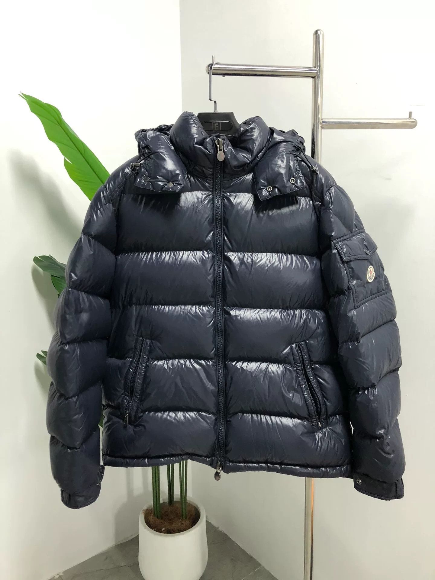 Moncler moncler maya detachable hood puffer jacket Size US L / EU 52-54 / 3 - 1 Thumbnail