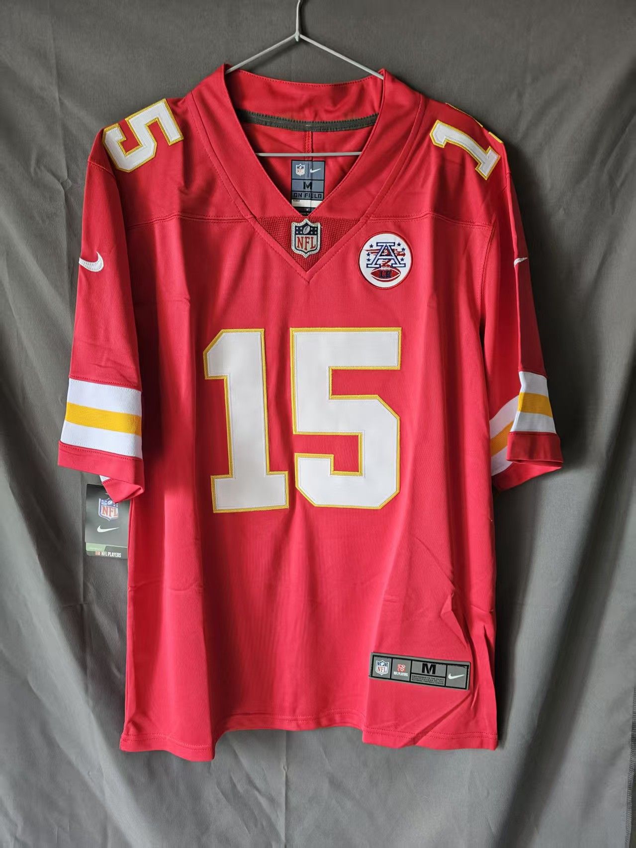 NFL Kansas City Chiefs 15 Patrick Mahomes Jersey Red Size US M / EU 48-50 / 2 - 1 Thumbnail