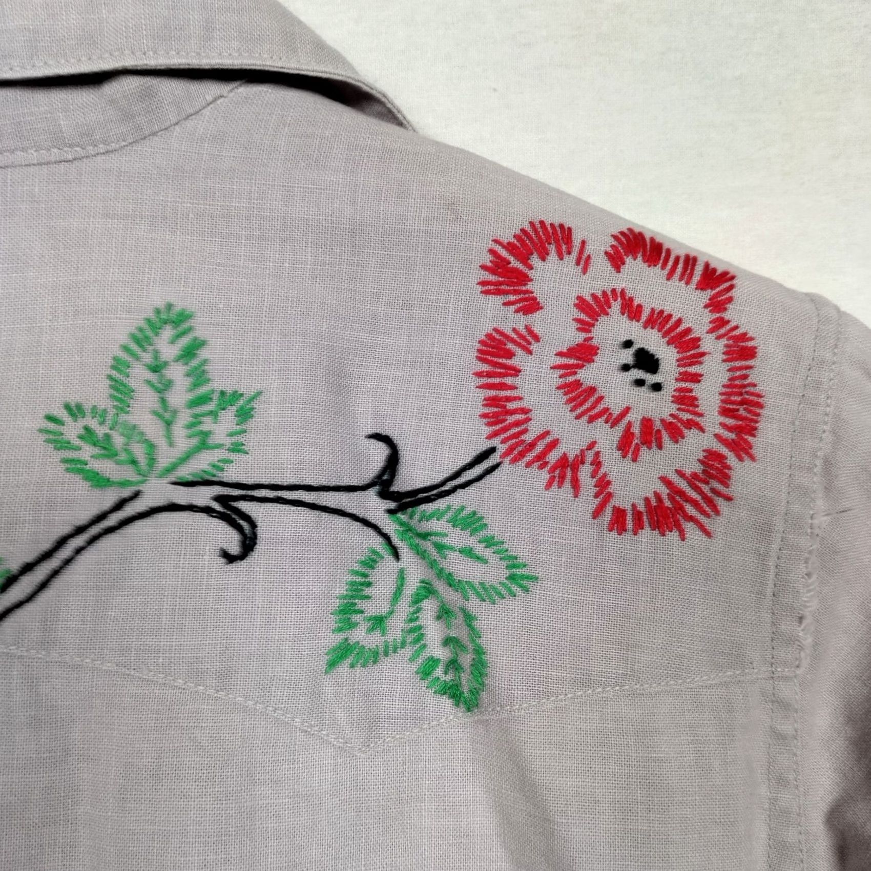 Vintage VINTAGE Handmade Shirt Womens S Gray Hand Embroidered Western Women Linen Rodeo Red Poppy Size S / US 4 / IT 40 - 7 Thumbnail