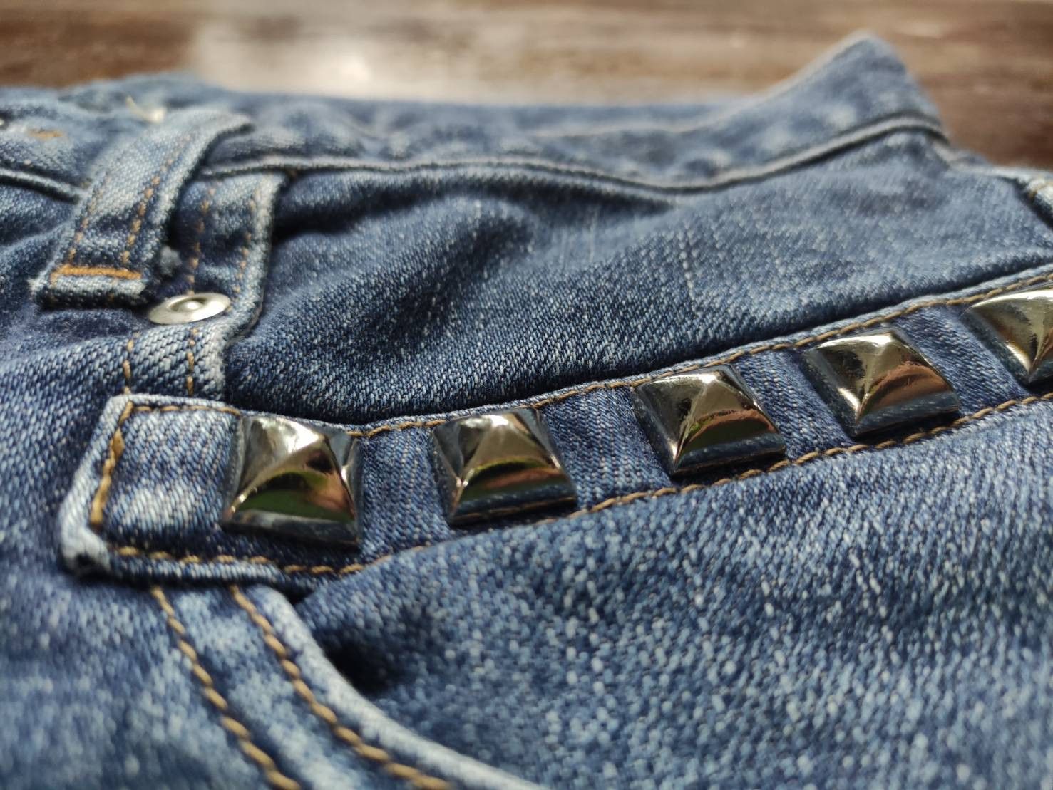 Hysteric Glamour Vtg Hysteric Glamour Pyramid Stud Y2K Faded Jeans Size 29" - 5 Thumbnail