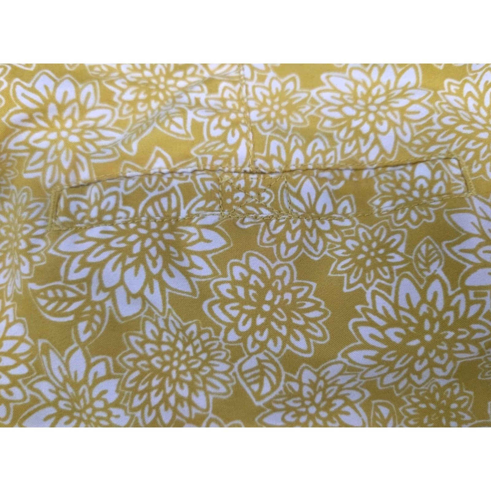CO Trunks Surf and Swim Co Men Boardshorts Yellow/White Floral 32 Beach Surf Tropical 90s? Size US 32 / EU 48 - 7 Thumbnail