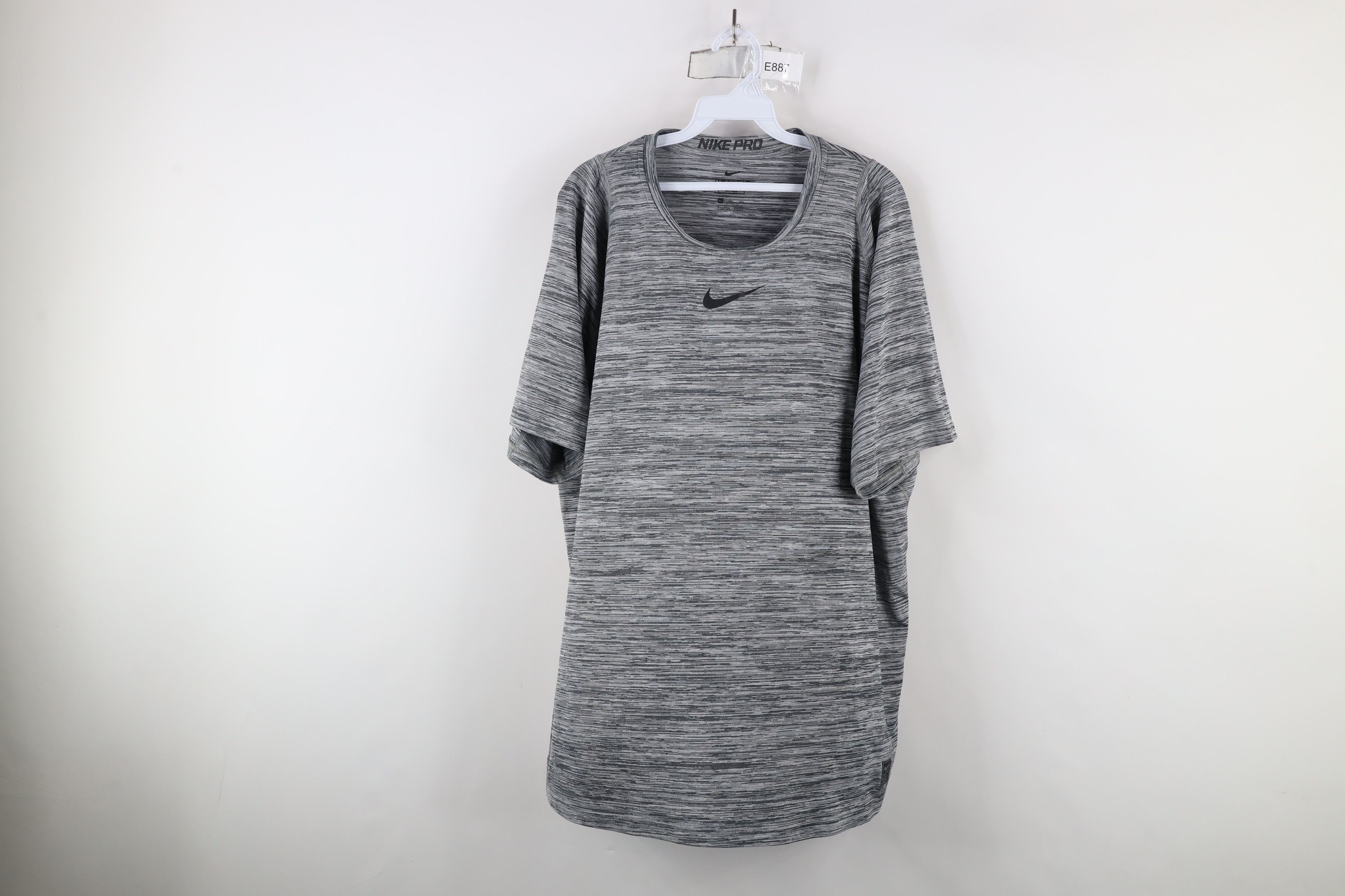 Nike × Vintage Nike Pro Travis Scott Center Swoosh Running Gym T-Shirt Gray Size US XXL / EU 58 / 5 - 1 Thumbnail