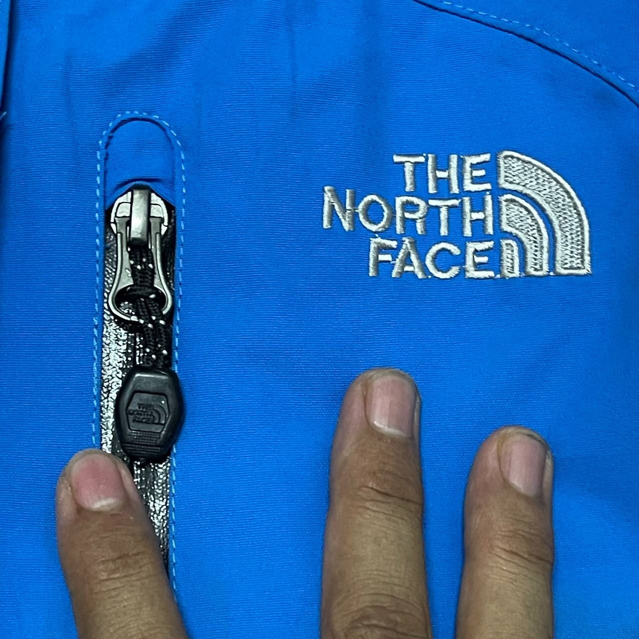The North Face Vintage TNF The North Face Goretex Hooded Jacket Size US L / EU 52-54 / 3 - 8 Thumbnail